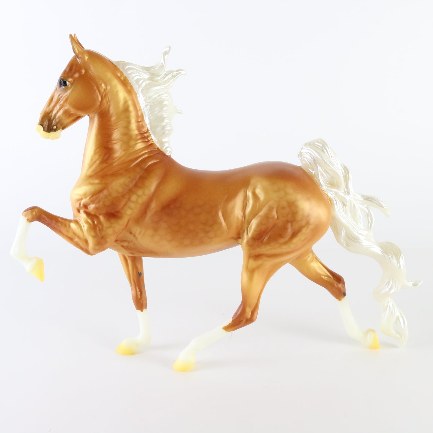 Breyer 70th Anniversary Hamilton Saddlebred Matte Palomino Horse