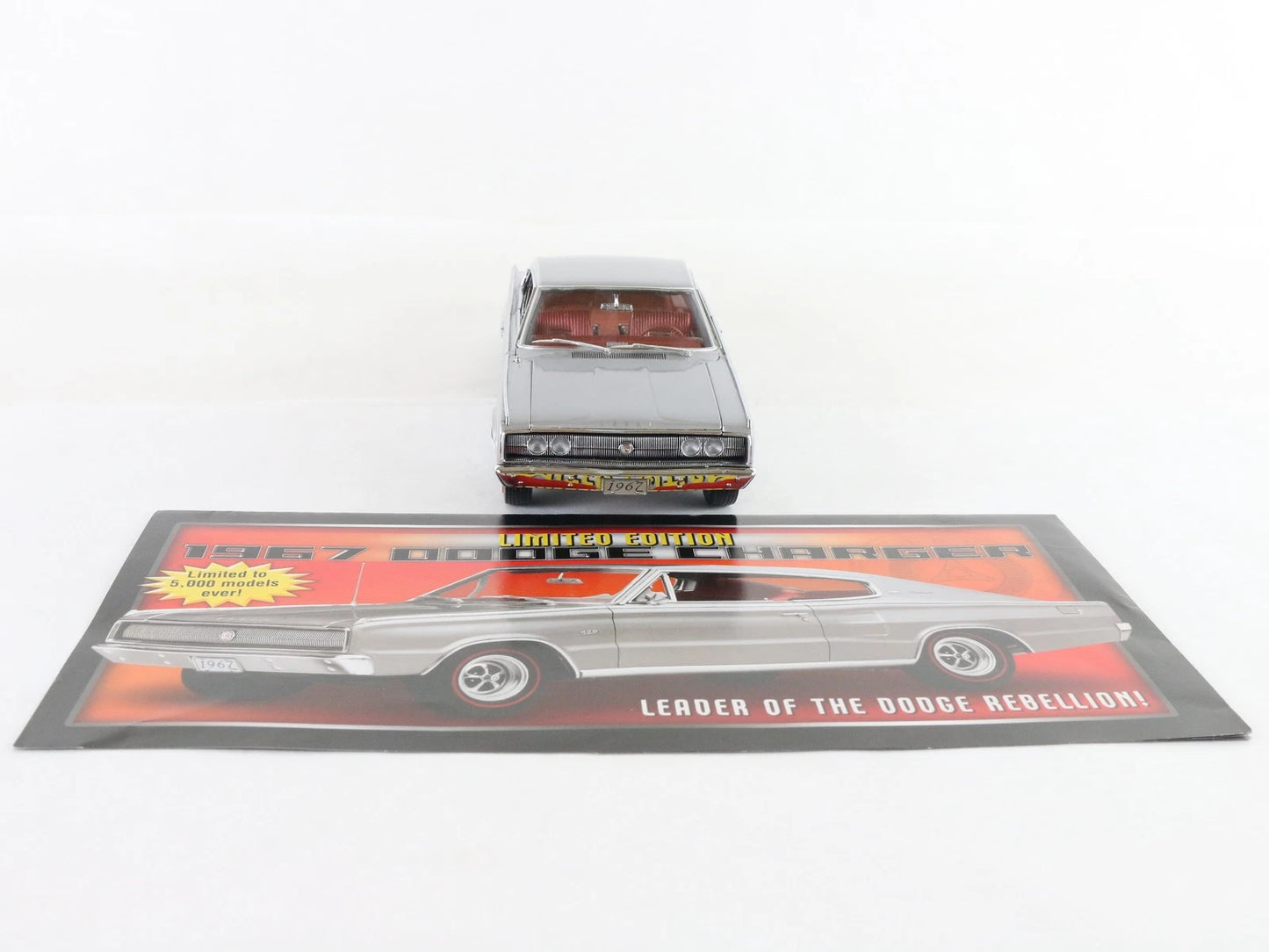 1967 Dodge Charger Silver Limited Danbury Mint 1:24 Diecast Model 692/5000