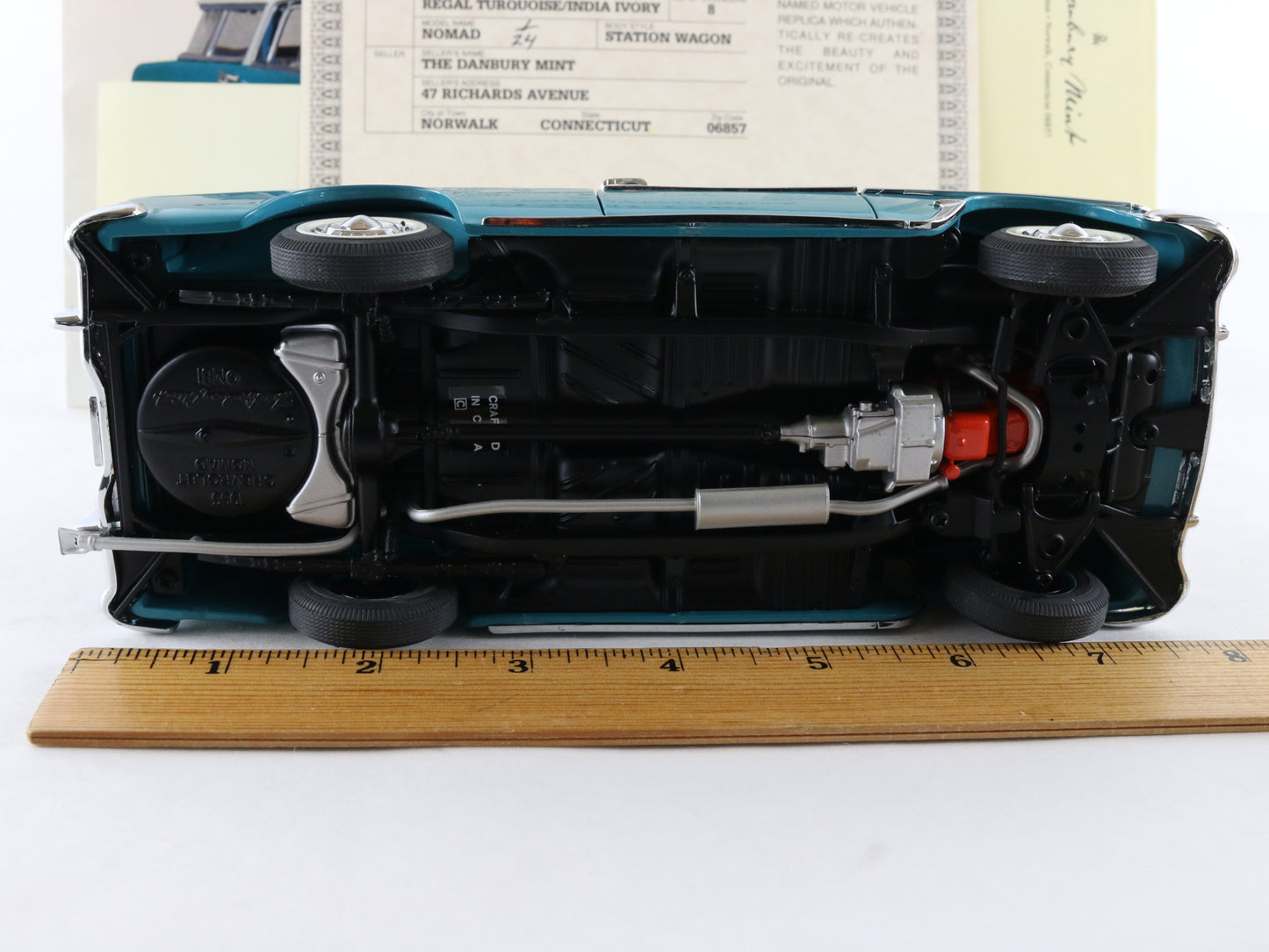 1955 Chevrolet Nomad Blue White Danbury Mint 1:24 Model Car W/ Paperwork