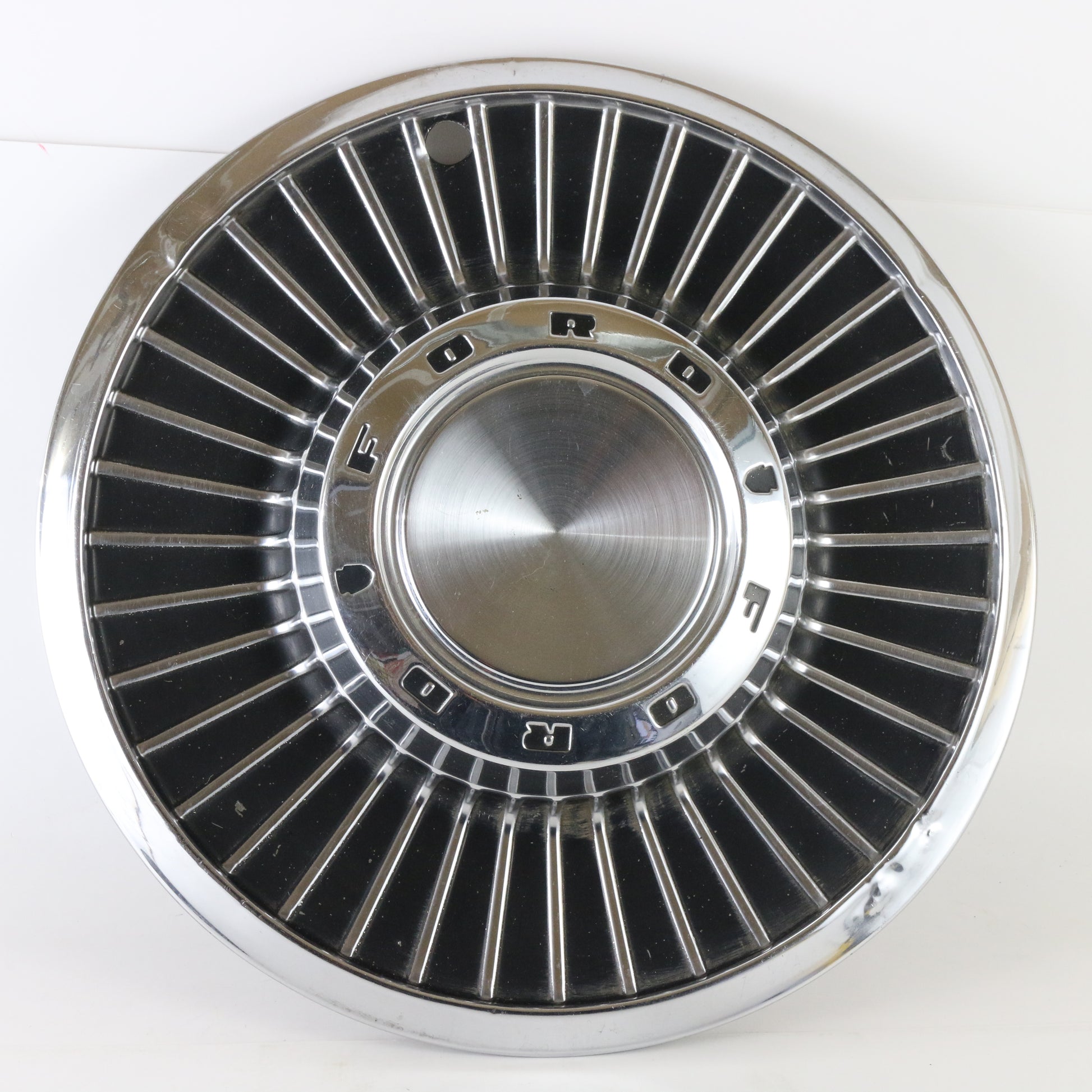 Vintage 1959-62 Chevrolet Corvette Metal Wheel Hubcap 14.25"