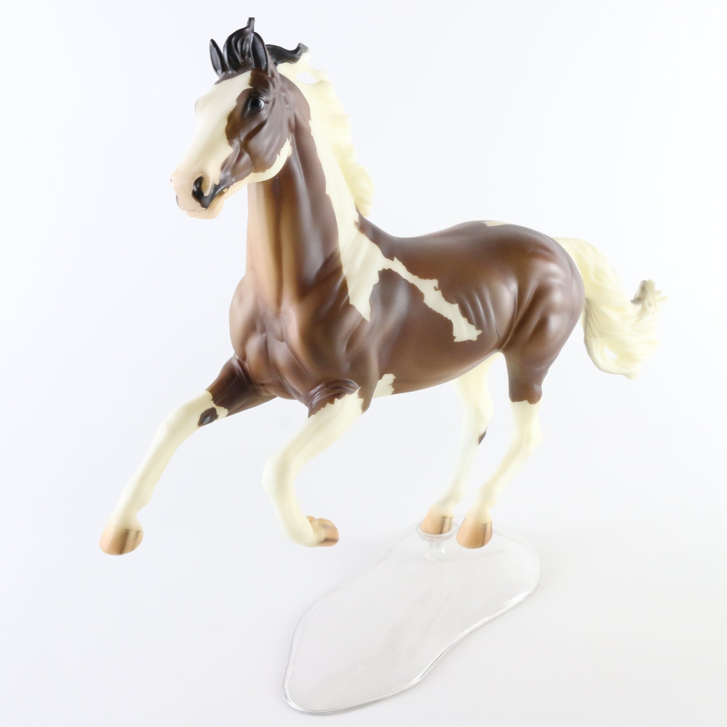 Breyer Mon Gamin Show Jumping Warmblood Horse with Stand