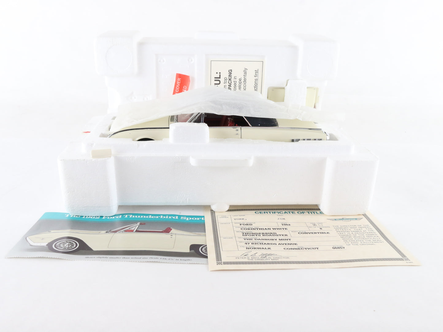 1962 Ford Thunderbird Sports Roadster White Danbury Mint 1:24 Diecast Model