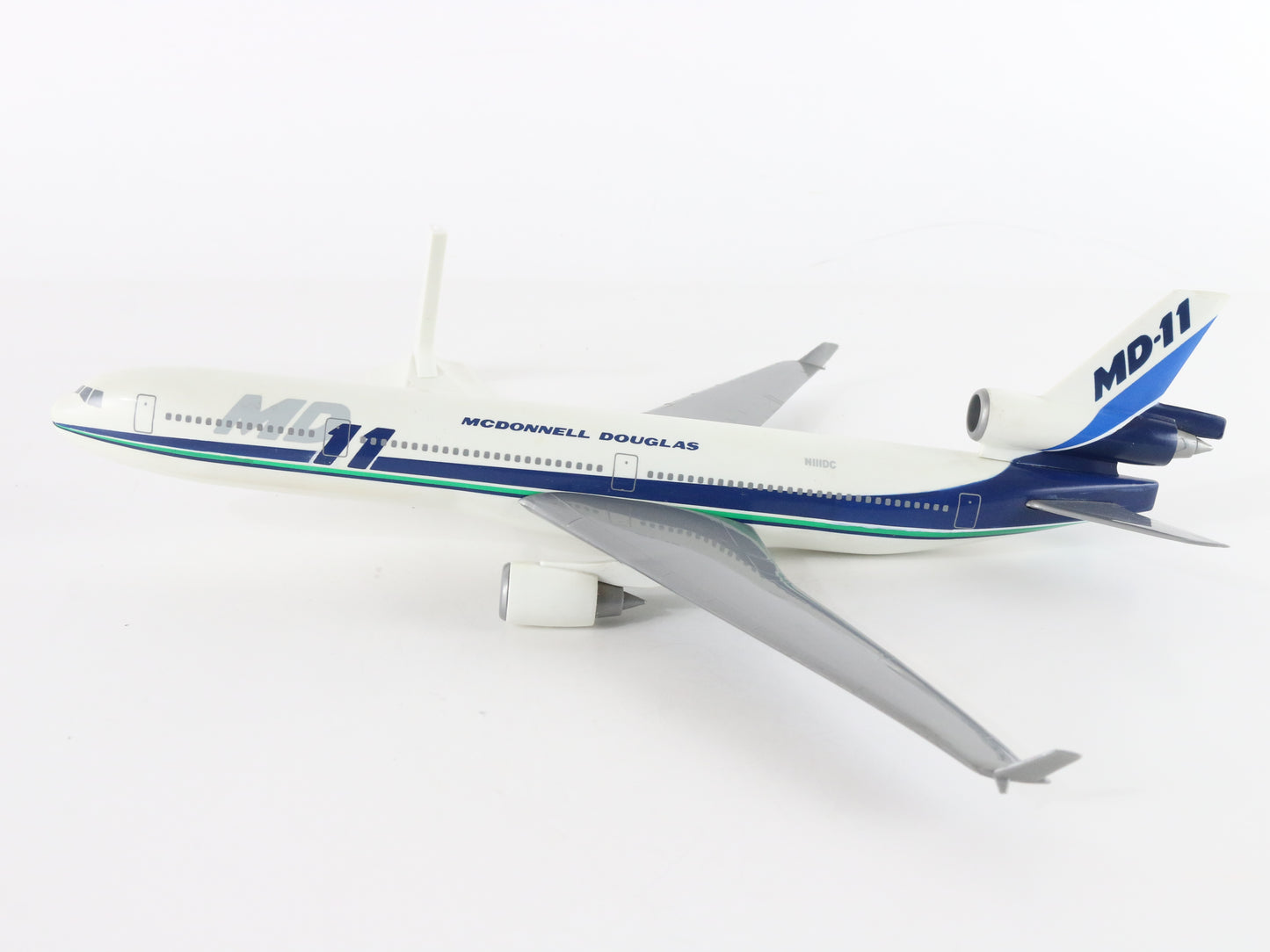 Md-11 Mcdonnell Douglas Commercial Jet Airplane Plastic 12.25"