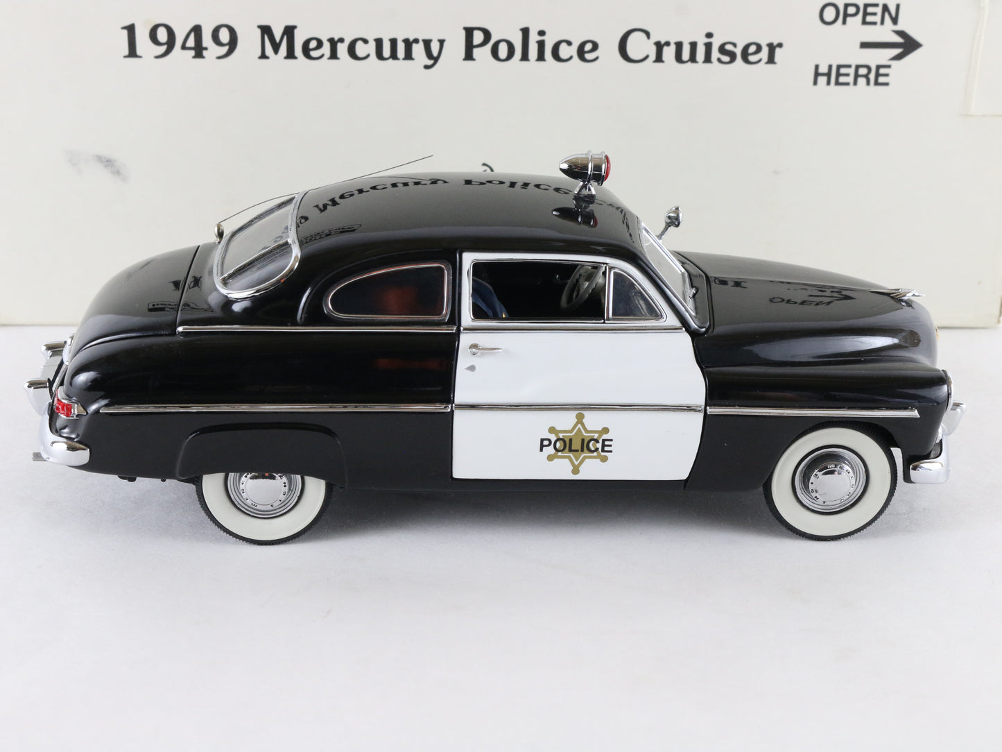 1949 Mercury Police Cruiser Black White Danbury Mint 1:24 Diecast Model Car
