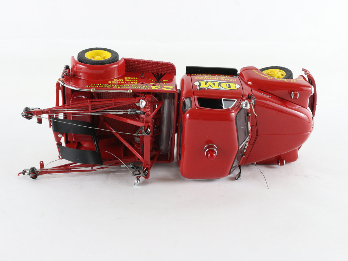 1953 Chevy Wrecker DM Road Service Tow Truck Red Danbury Mint 1:24 Diecast Model