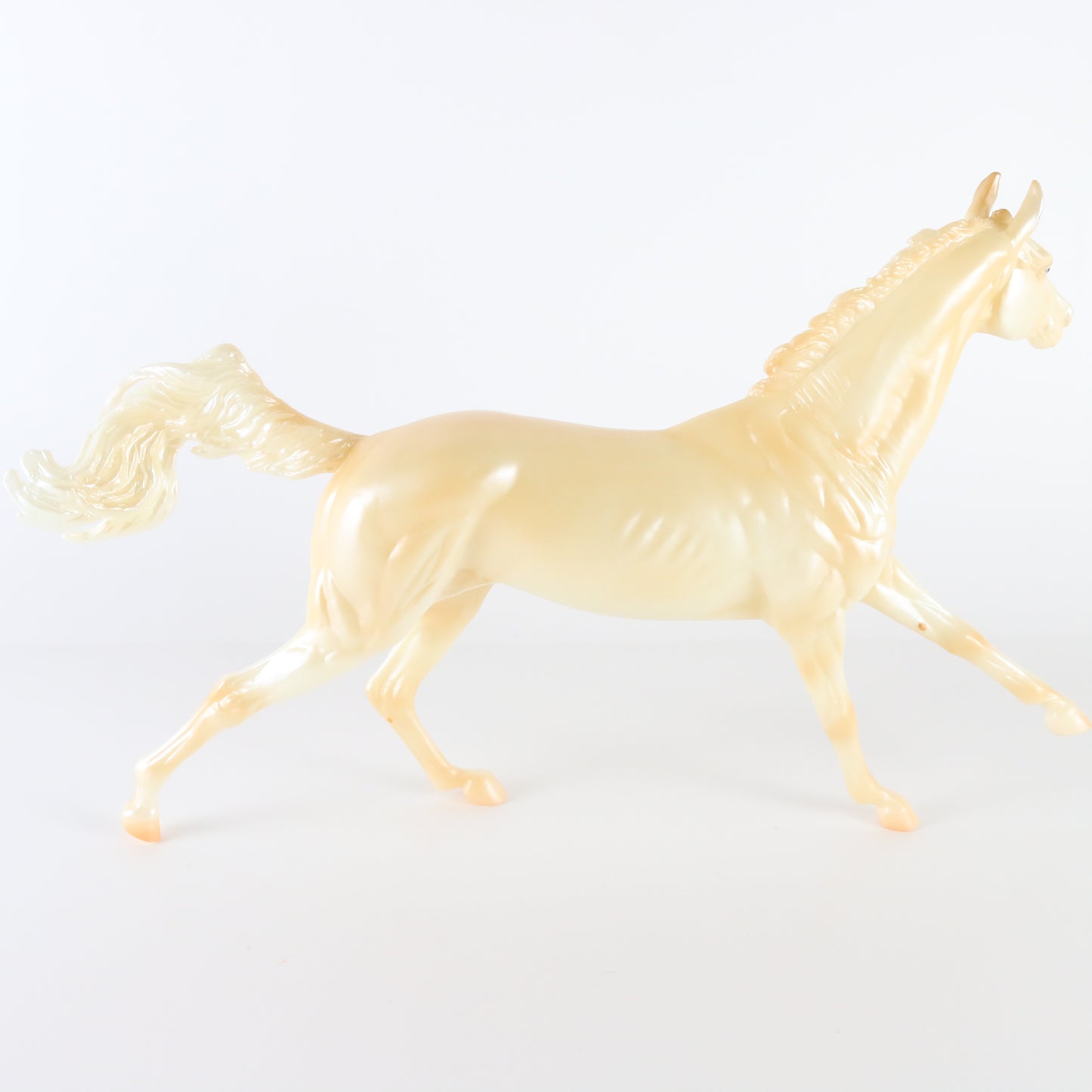 Breyer Uffington Akal-teke BF 2021 Special Run Pearly Cremello Traditional Horse