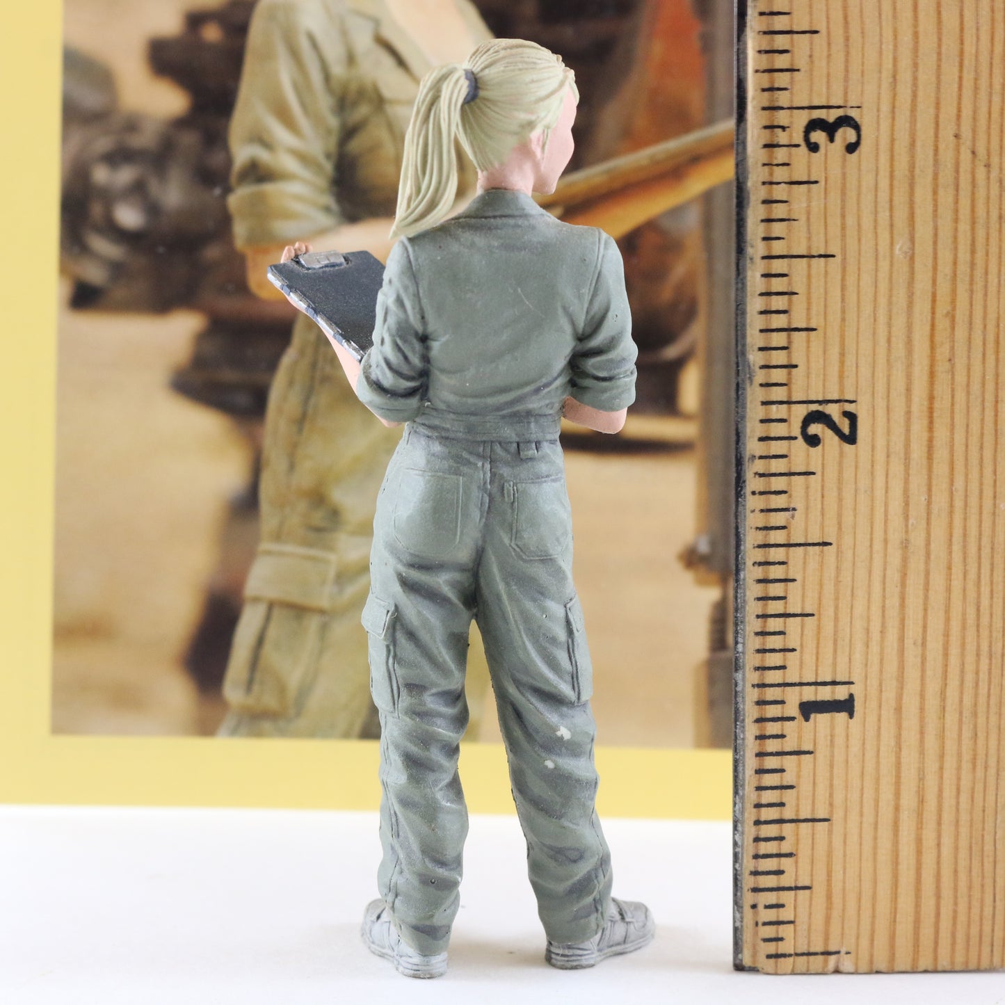 Ma.k Zbv3000 Female Mechanic (b) Series 4 Brick Works 1:20 Painted Maschinen K