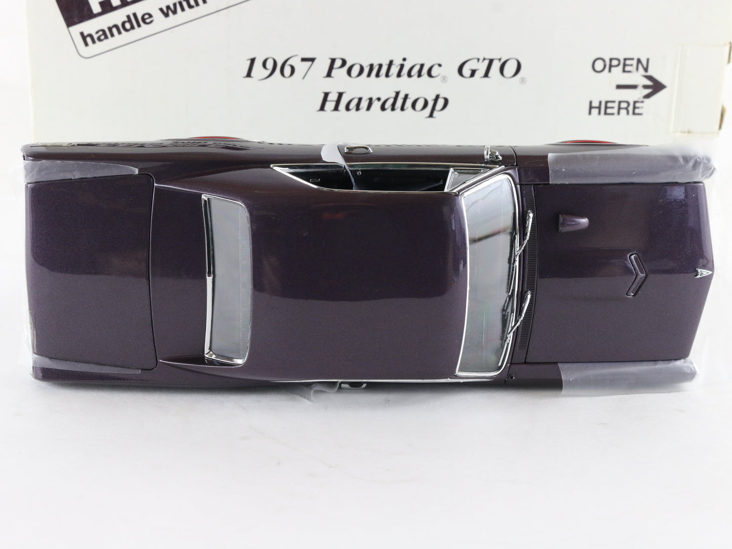 1967 Pontiac GTO Hardtop Plum Mist Purple Danbury Mint 1:24 Diecast Model Car