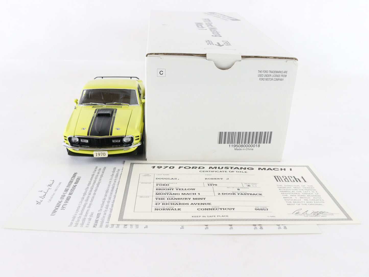 1970 Ford Mustang Mach 1 Fastback Yellow Black Danbury Mint 1:24 Diecast Model