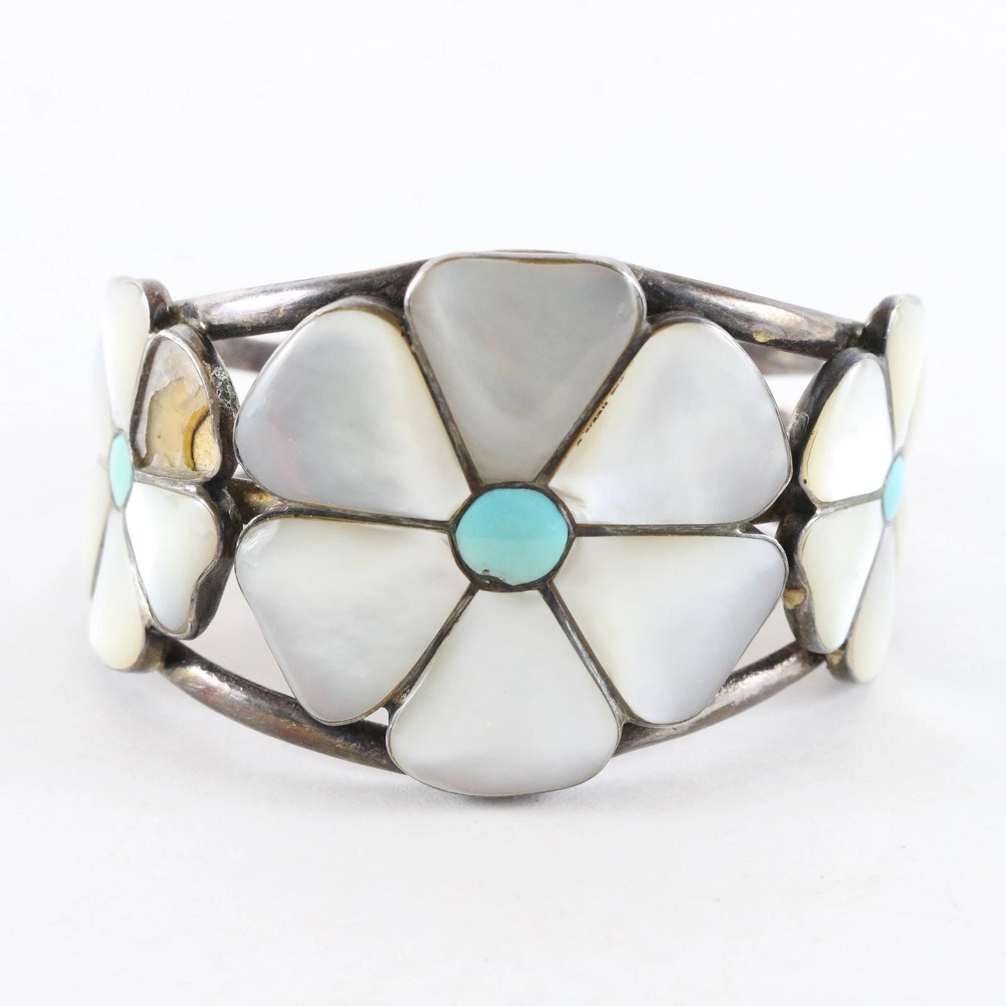 Vintage Zuni Native American Turquoise Mother Or Pearl Flower Silver Bracelet