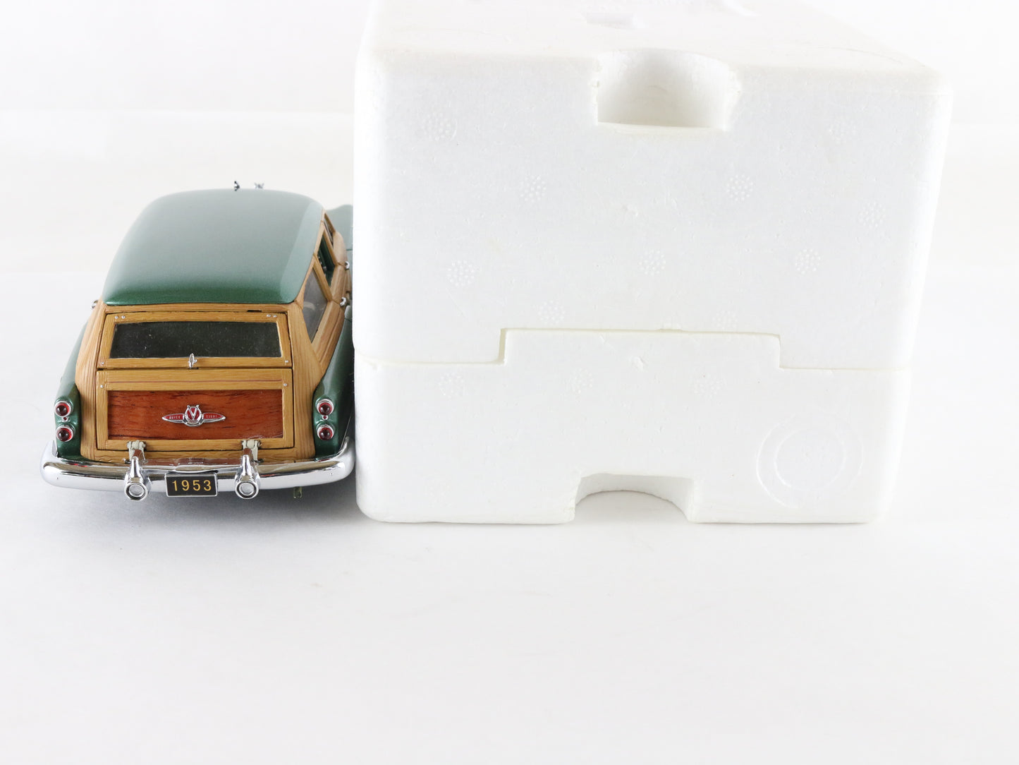 1953 Buick Estate Wagon Green Wood Panel Danbury Mint 1:24 Diecast Model Car