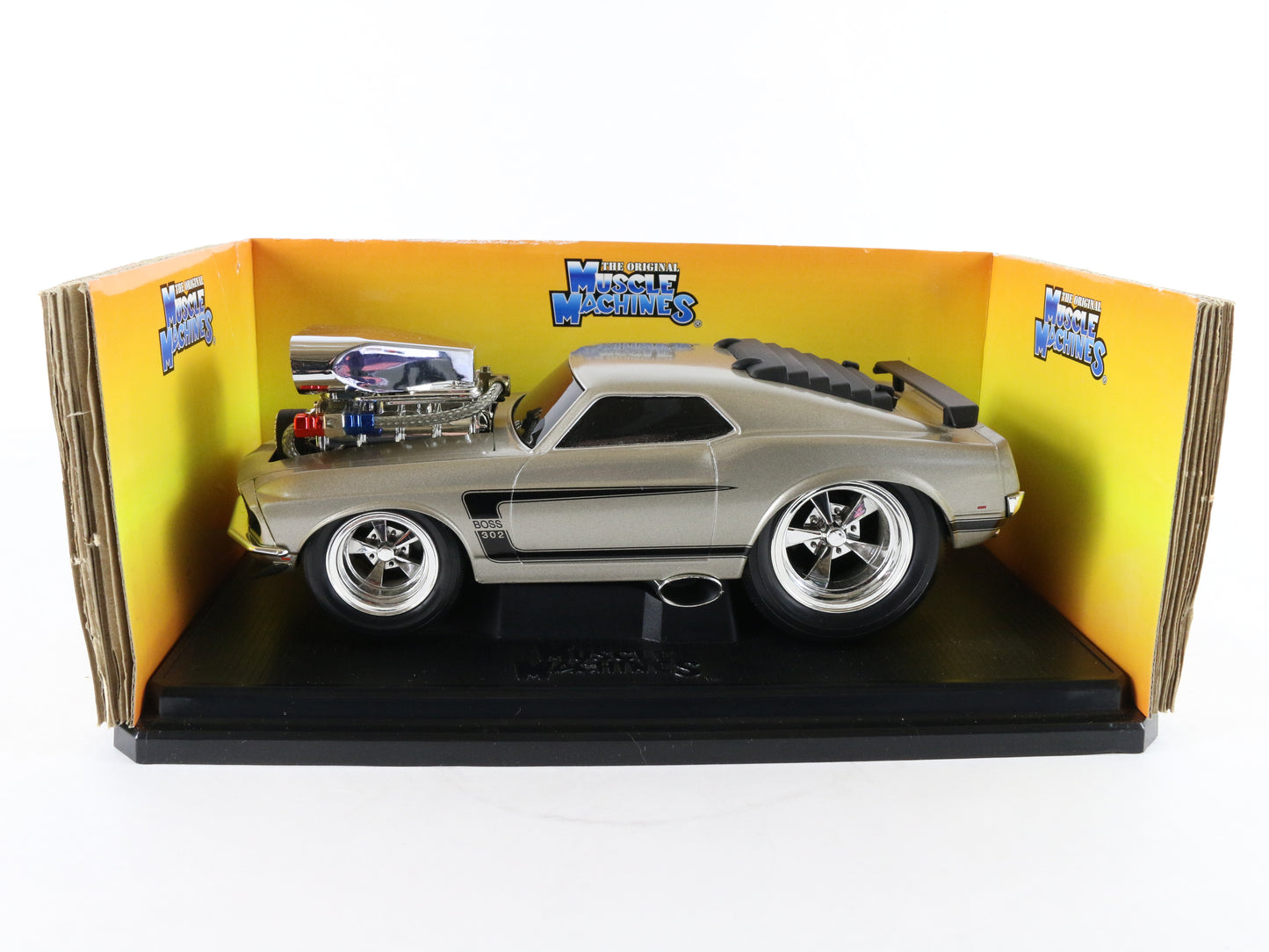 1969 Ford Mustang Boss 302 Muscle Machine 1:18 Silver Diecast Model Car