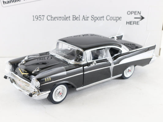 1957 Chevrolet Bel Air Sport Coupe Black White Danbury Mint 1:24 Diecast 