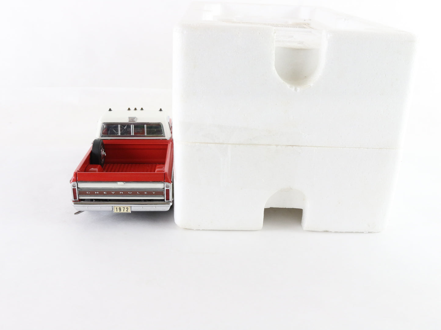 1972 Chevrolet Cheyenne Pickup Truck Danbury Mint 1:24 Diecast Model