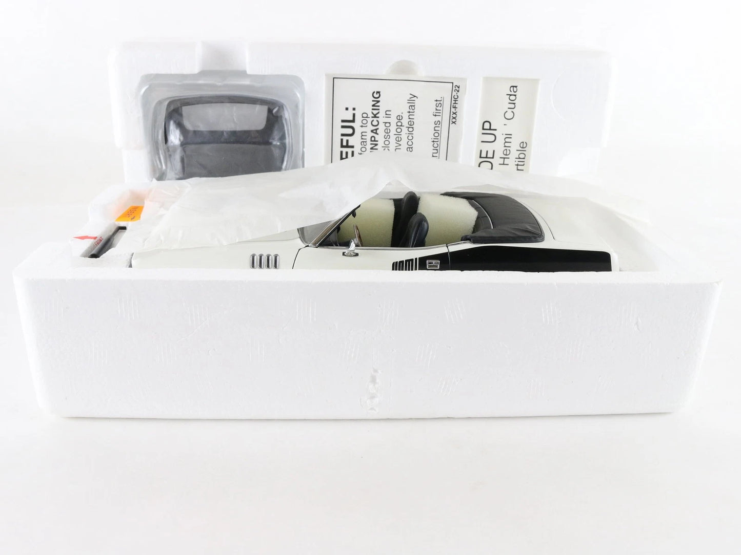 1971 Plymouth Hemi Cuda Barracuda Convertible White Black Danbury 1:24 Diecast