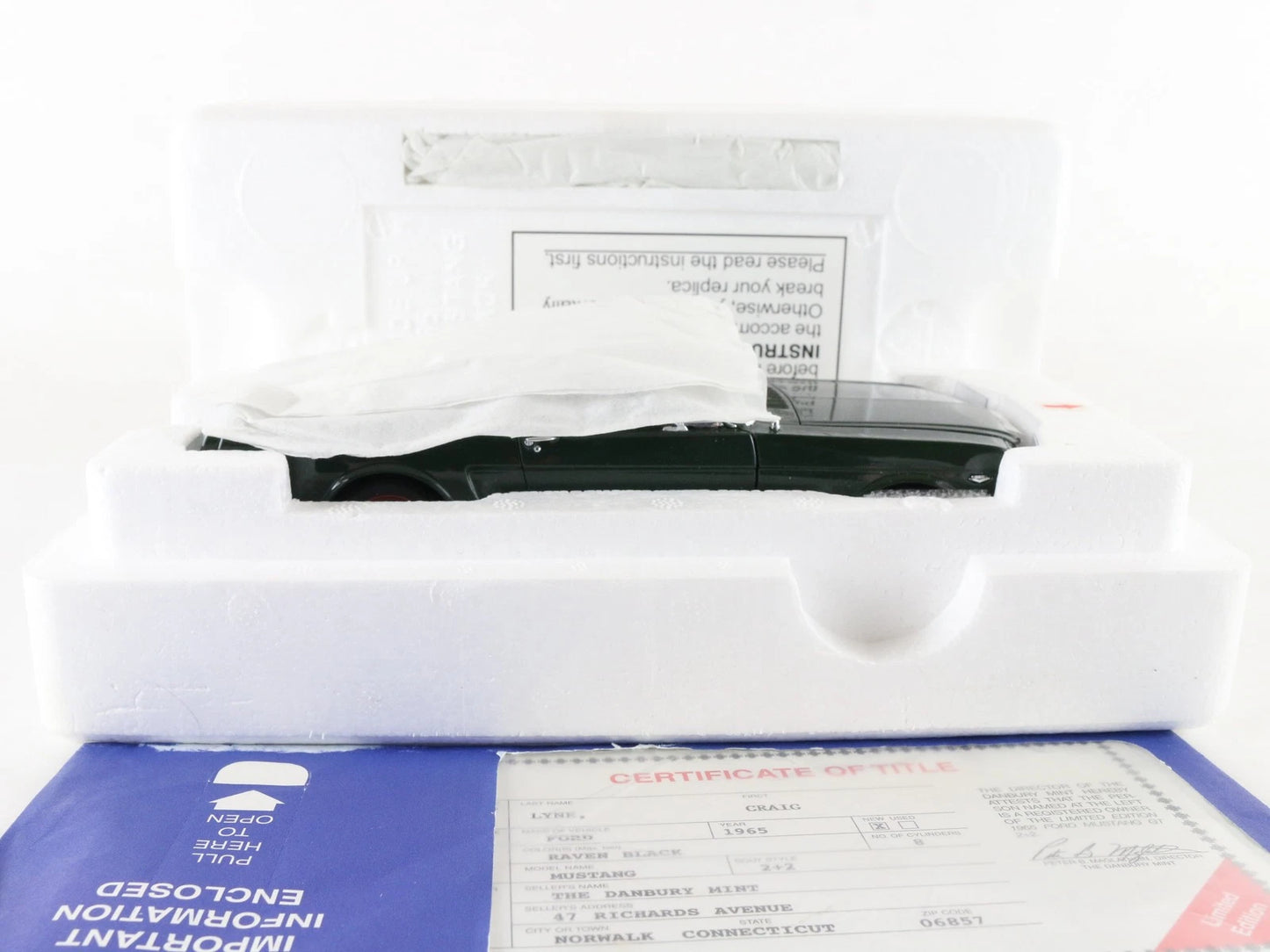 1965 Ford Mustang GT 2+2 Green Danbury Mint 1:24 Diecast Model 357/1965