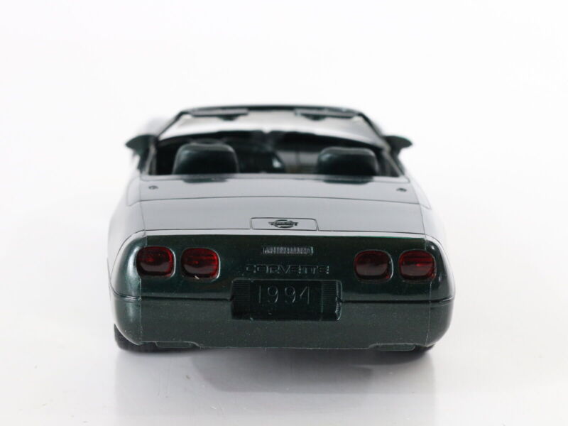 1994 Chevrolet Chevy Corvette Convertible Dark Green AMT ERTL 1:24 Promo Model