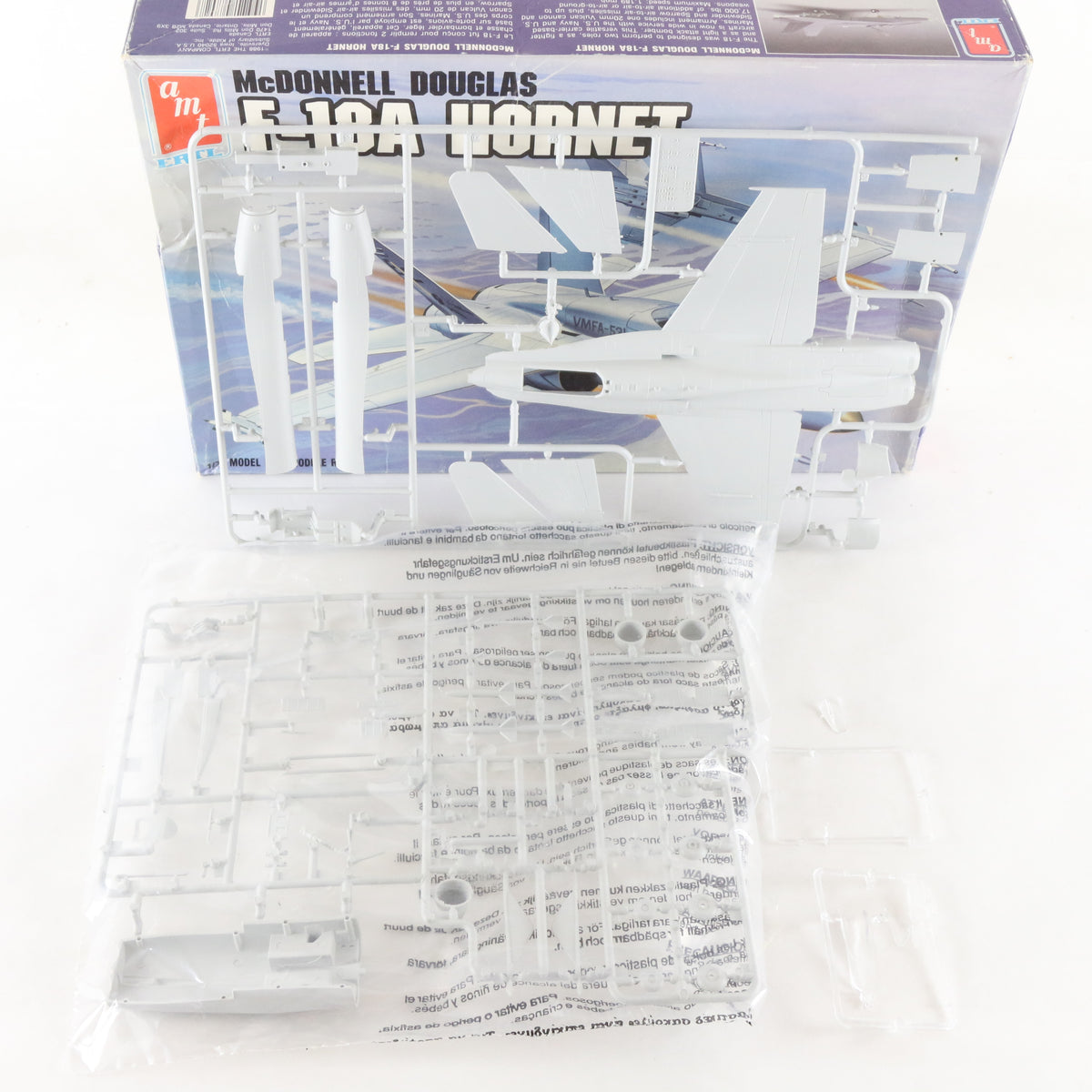 Mcdonnell Douglas F-18A Hornet Combat Aircraft AMT ERTL 1:72 Plane Kit 8802