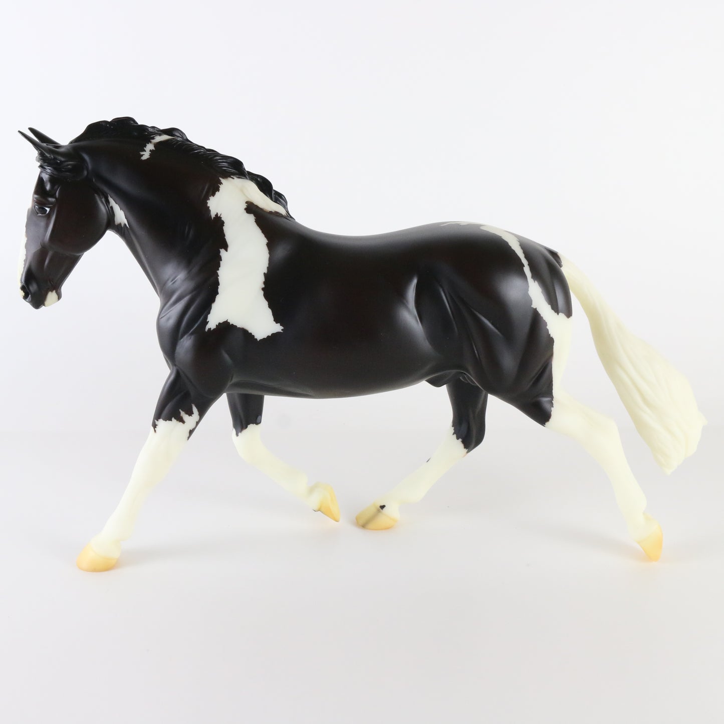 Breyer Oliver Cleveland Bay BF 2019 Celebration Model Matte Traditional Horse