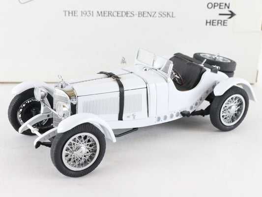 1931 Mercedes Benz SSKL White Black Danbury Mint 1:24 Car w/ Box