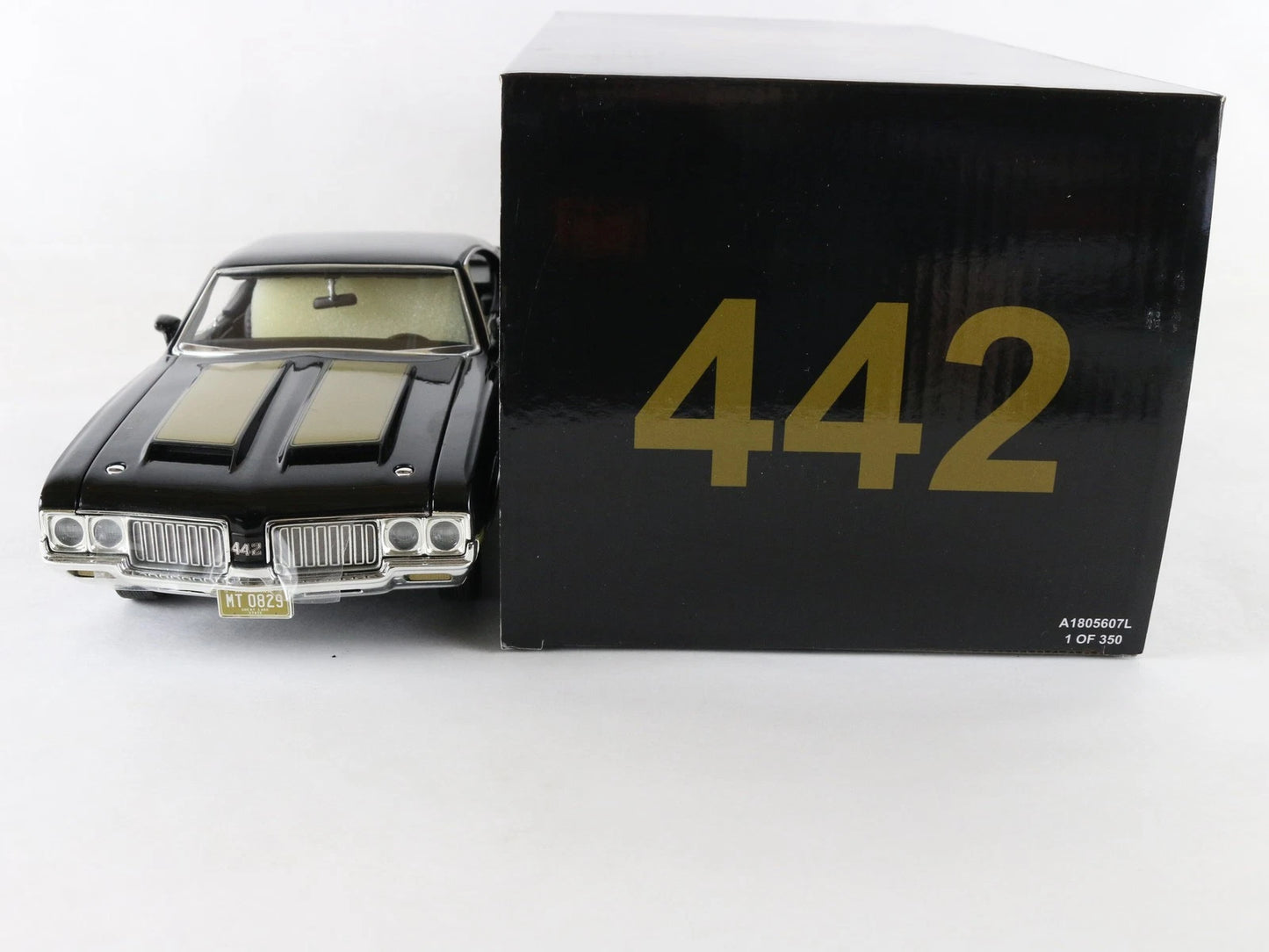 1970 Oldsmobile 442 ACME 1:18 Diecast Black & Gold Model Car 15342 LE of 350