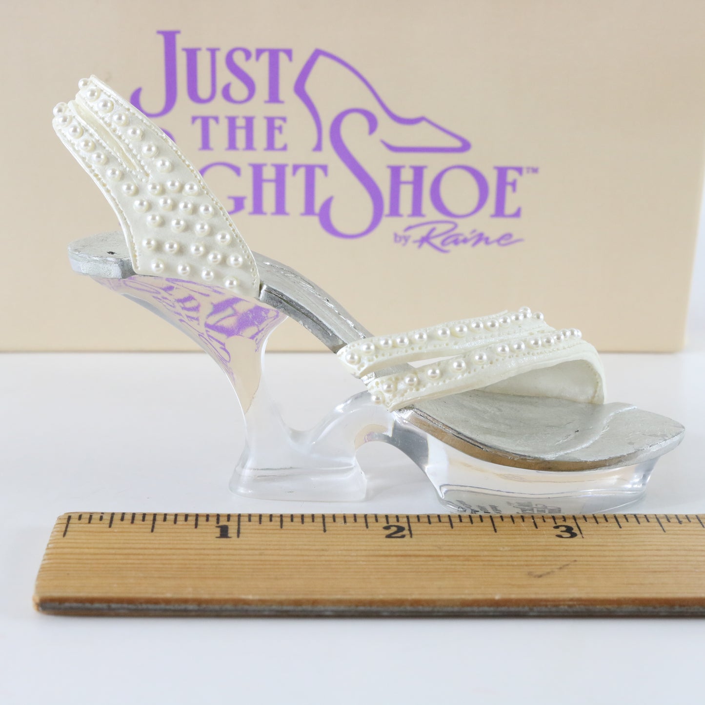 Just The Right Shoe Sea Of Pearls White Raine Willitts Resin Shoe 25094