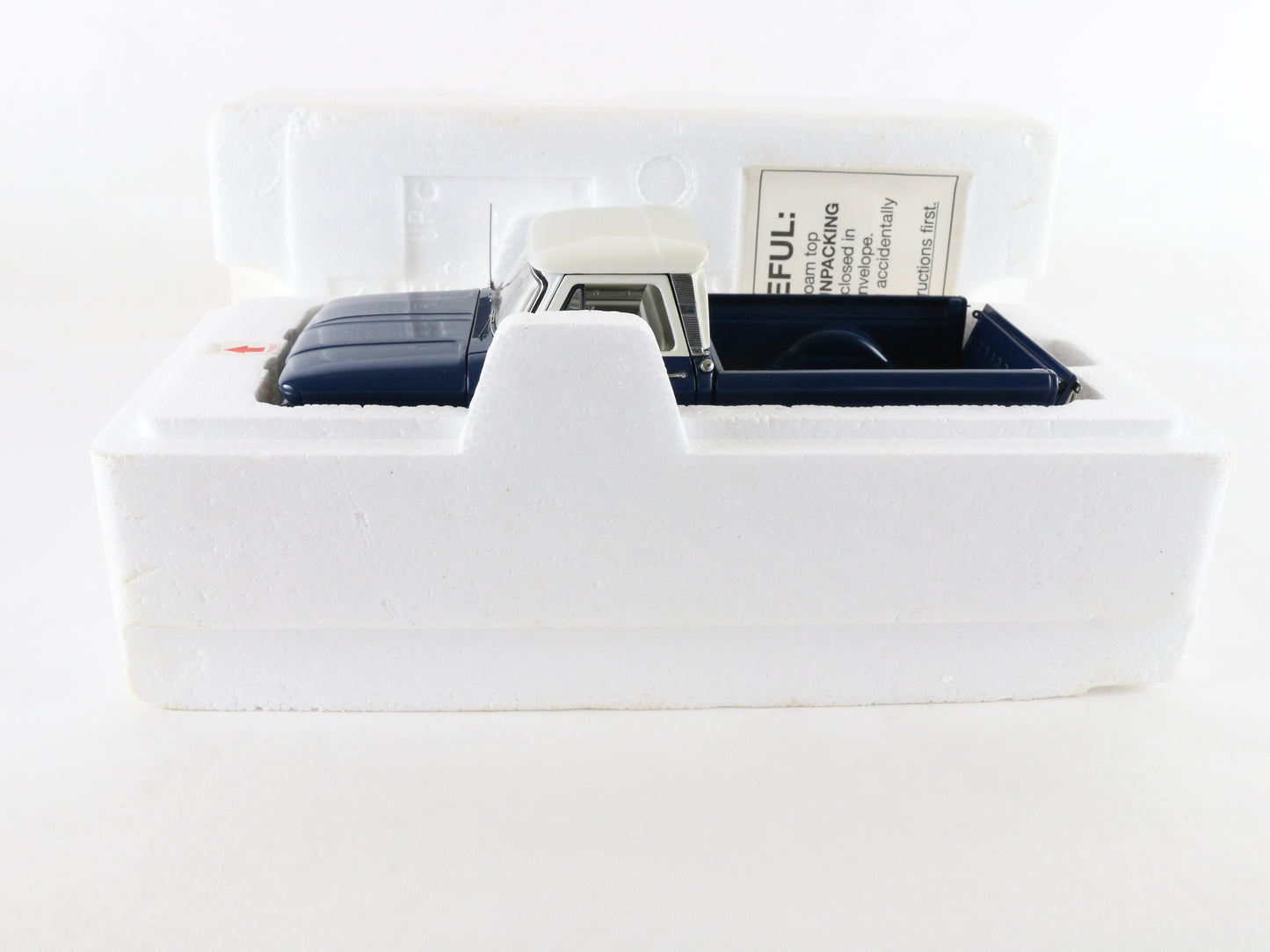1966 Chevrolet C10 Pickup Truck Blue White Danbury Mint 1:24 Diecast Model