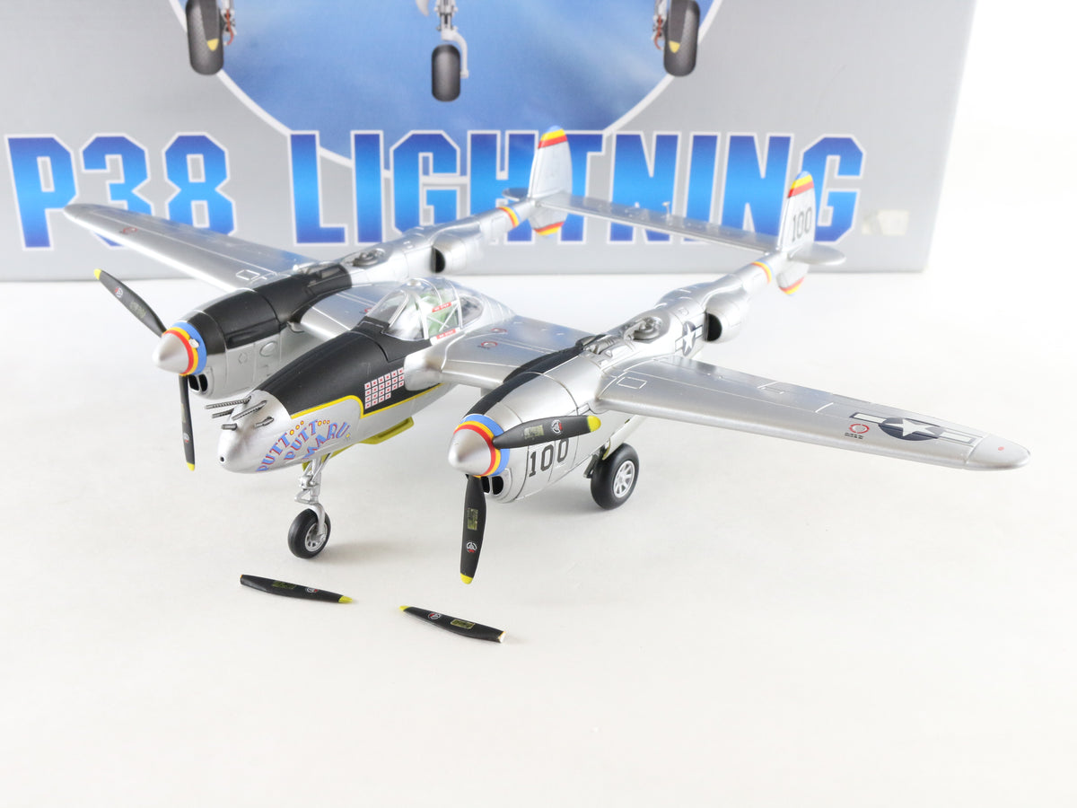 P38J Lightning Lockheed USAAF Fighter Plane Armour 1:48 98137 Model READ