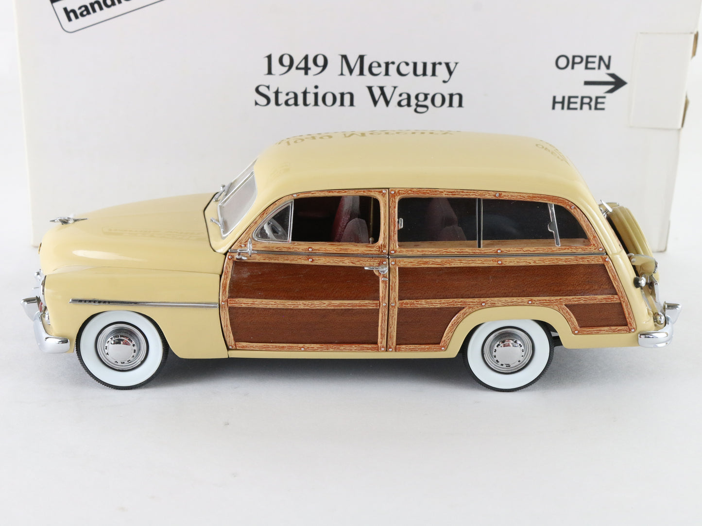 1949 Mercury Station Wagon Yellow Wood Panel Danbury Mint 1:24 Diecast Model