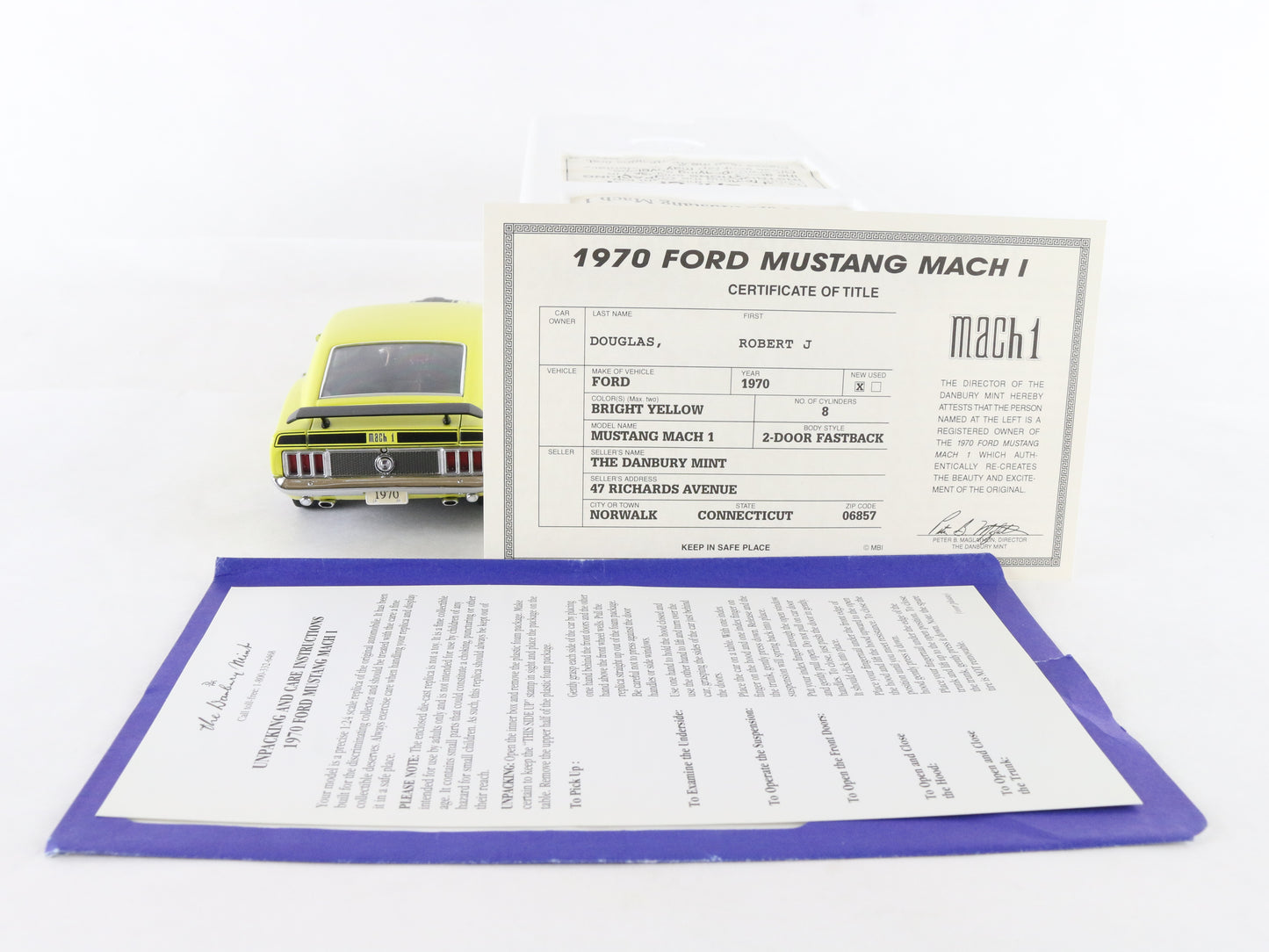 1970 Ford Mustang Mach 1 Fastback Yellow Black Danbury Mint 1:24 Diecast Model