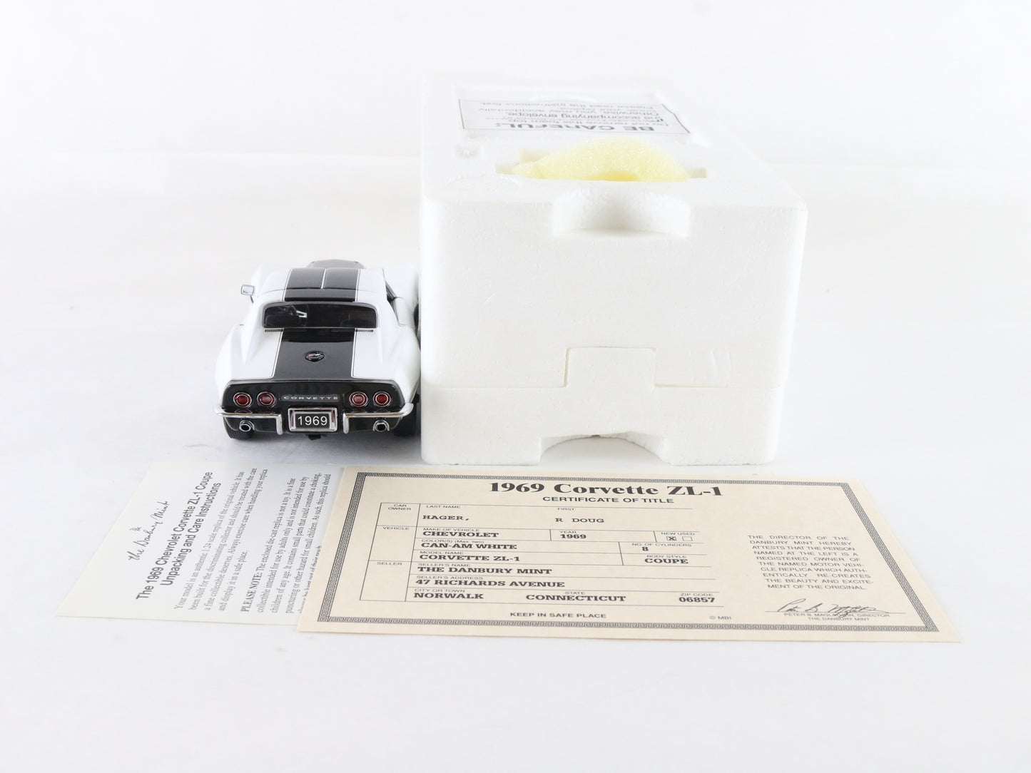 1969 Chevy Corvette ZL-1 Coupe Can-Am White Danbury Mint 1:24 Diecast Model