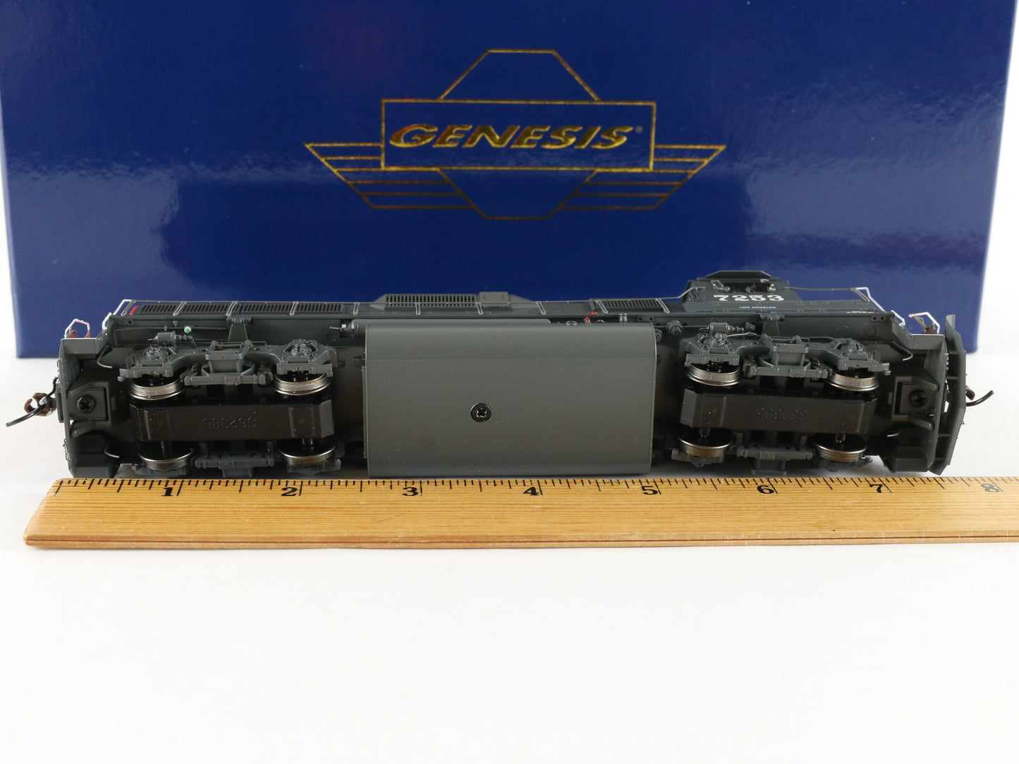 Athearn Genesis HO Cotton Belt 7253 GP40-2 Diesel Locomotive TSUNAMI ATHG40975