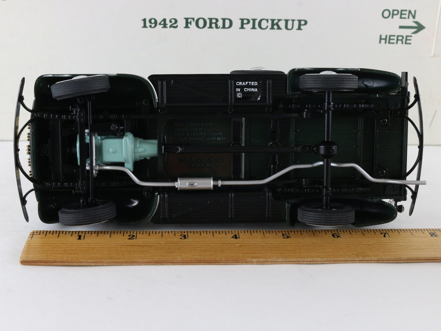 1942 Ford Pickup Truck Green Yellow Danbury Mint 1:24 Diecast Model Car