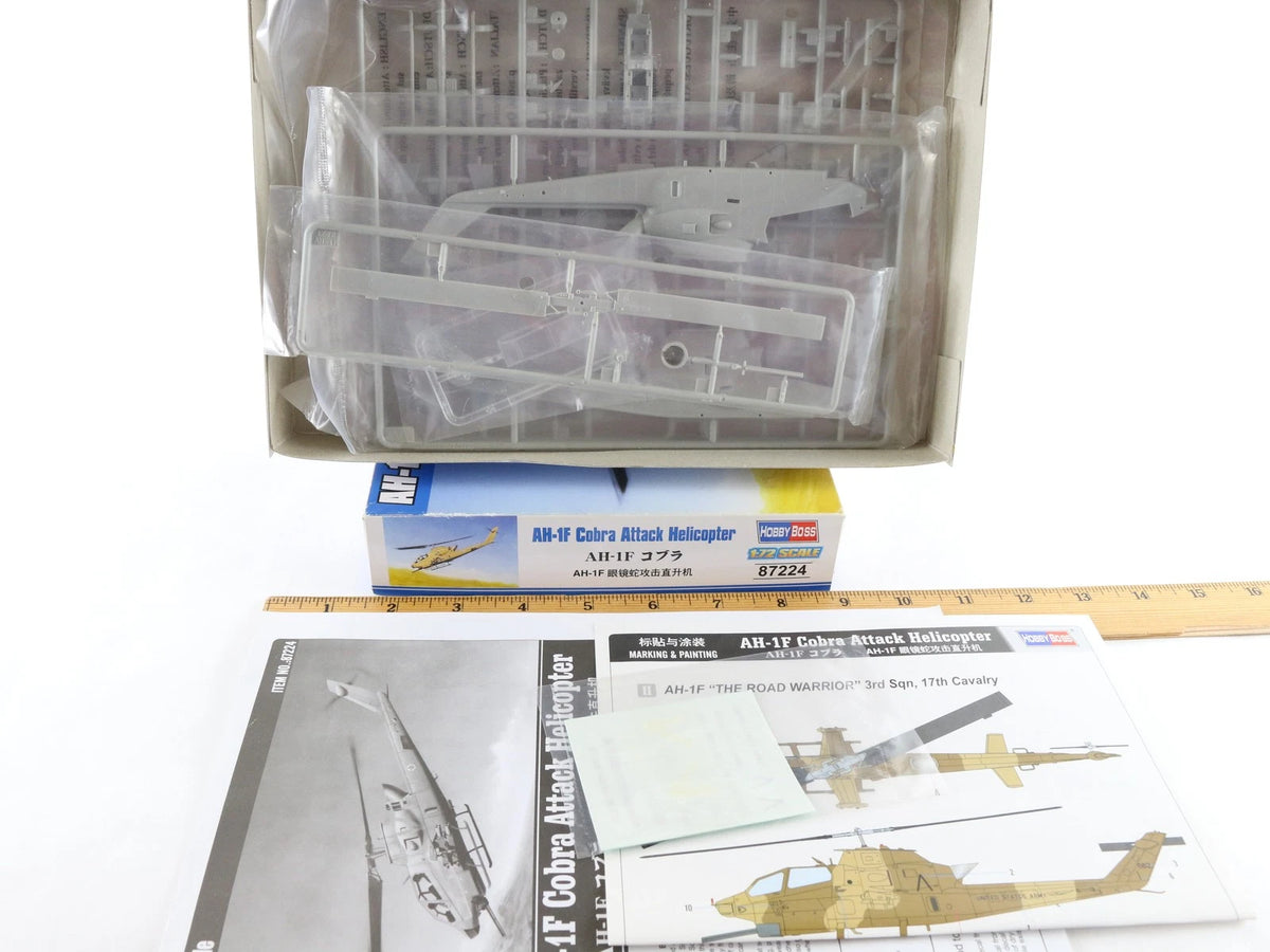AH-1F Cobra Attack Helicopter Bell Hobbyboss 1:72 87224 Military Kit
