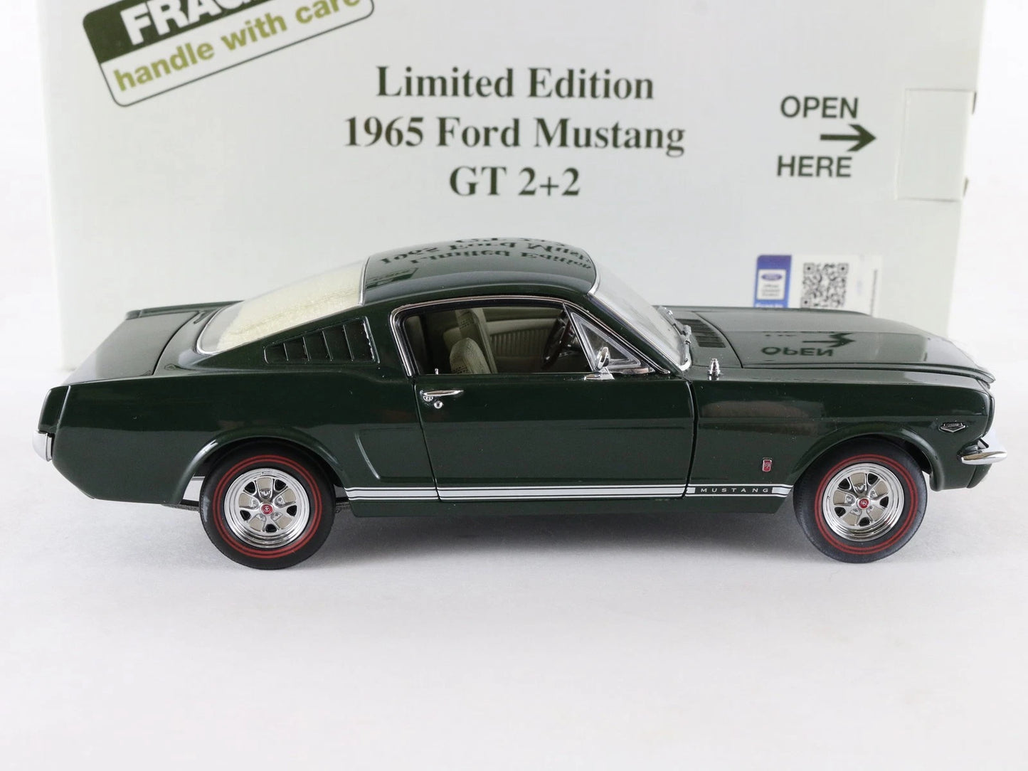 1965 Ford Mustang GT 2+2 Green Danbury Mint 1:24 Diecast Model 357/1965