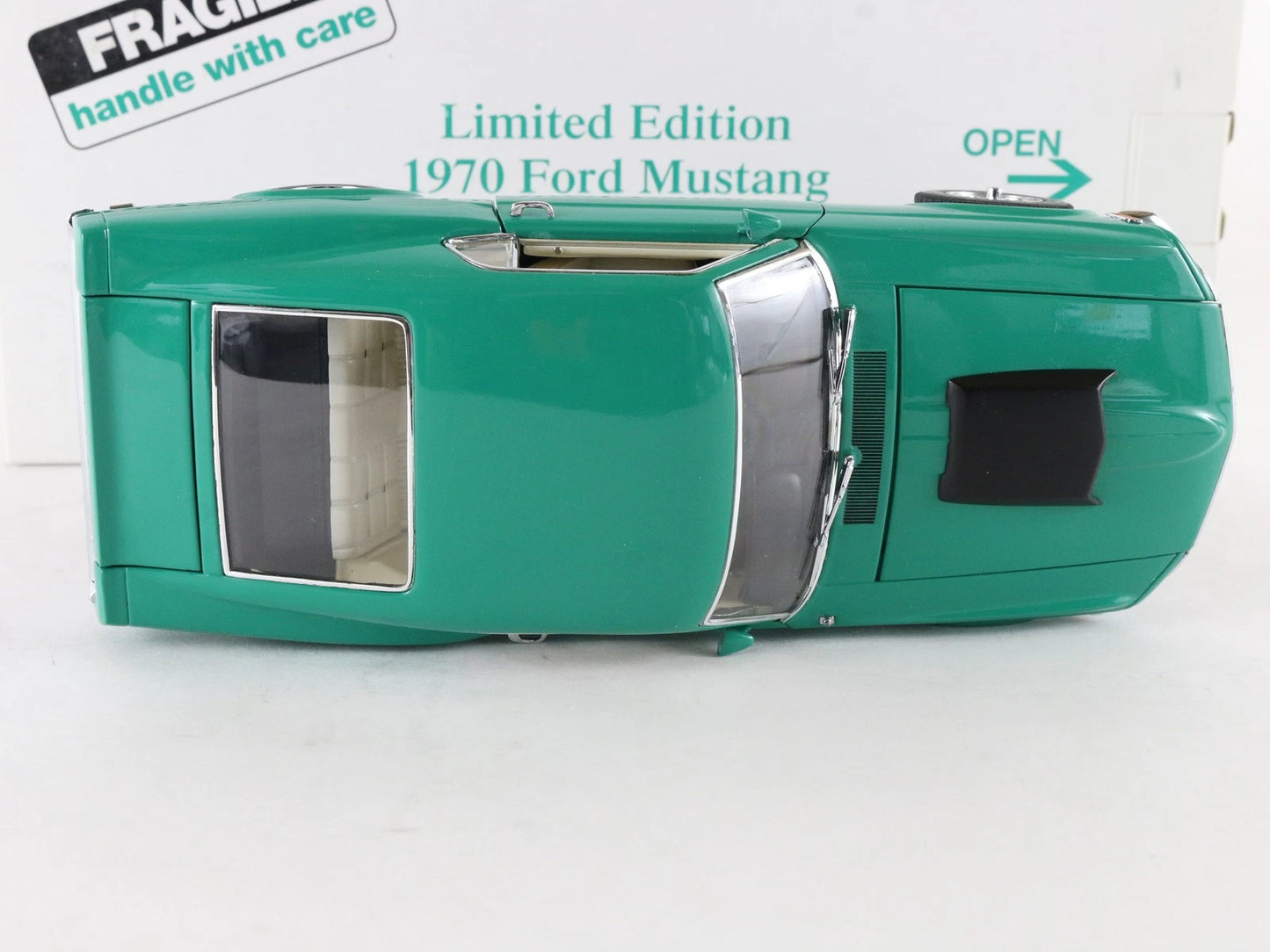 1970 Ford Mustang Fastback Grabber Green 2205/5000 Danbury 1:24 Diecast Model