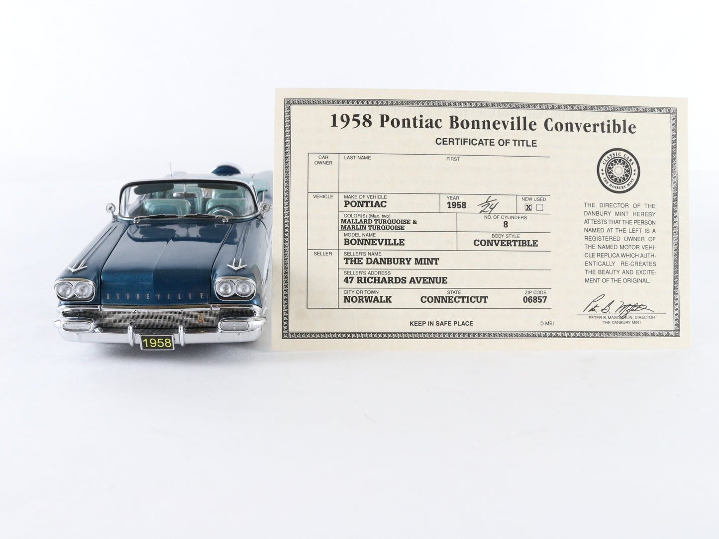 1958 Pontiac Bonneville Convertible Turquoise Danbury Mint 1:24 Model Car