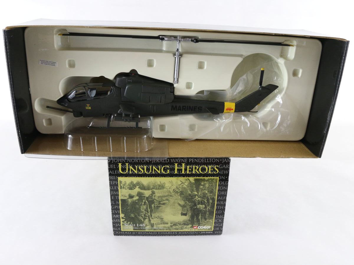 AH-1J Cobra Helciopter USMC HML-367 Bell Unsung Heroes Corgi 1:48 51204 Vehicle