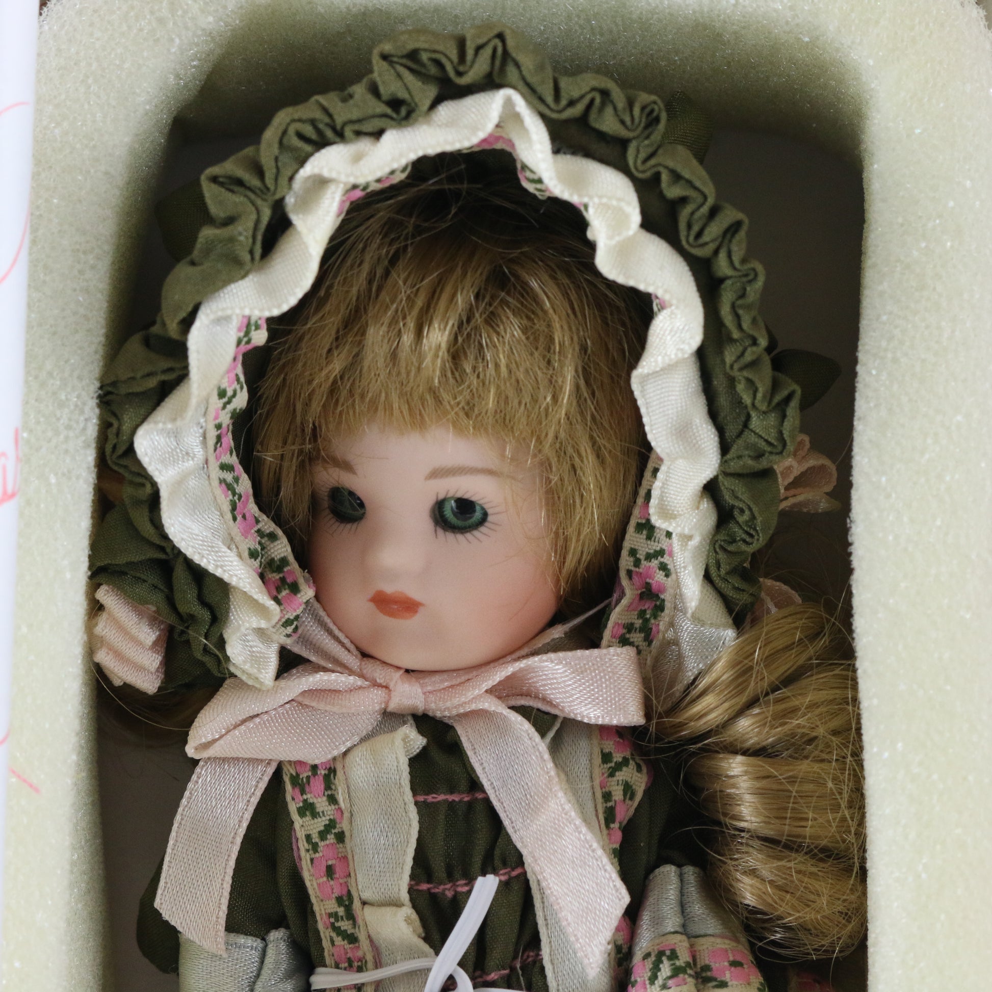 Adrienne Petite Amour Marie Osmond Small 6" Porcelain Doll 2066/2500