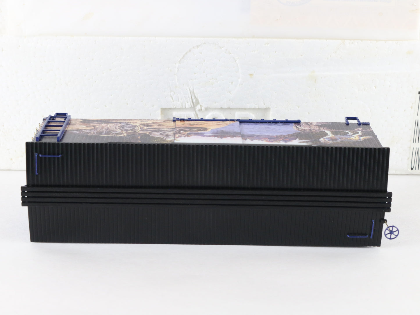 Hawthorne Village HO Wolf Ridge Boxcar Train 14-09137-010 W/ Track