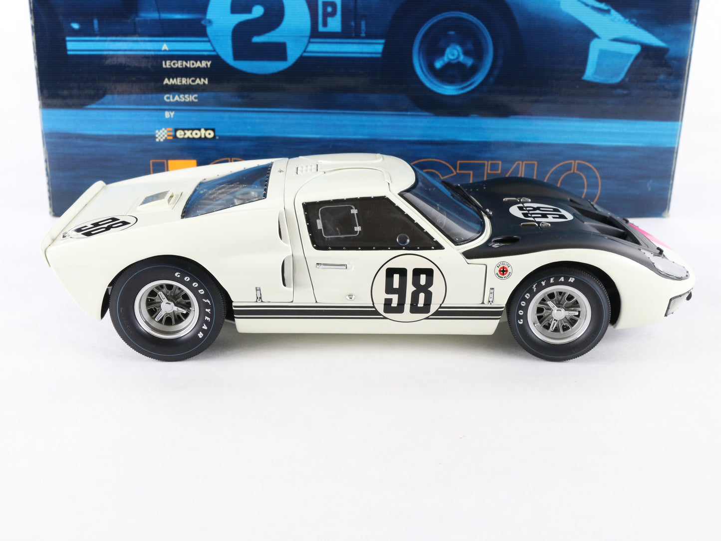 1966 Ford GT40 MK2 #98 White & Black Racing Legends Exoto 1:18 Metal Model Car