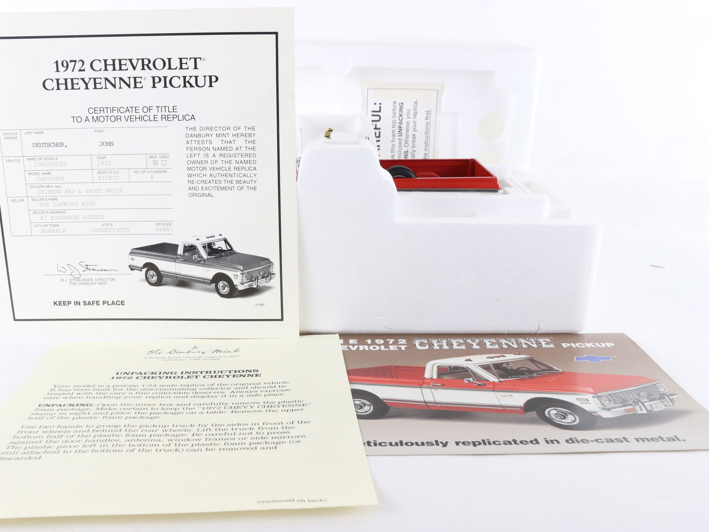 1972 Chevrolet Cheyenne Pickup Truck Red White Danbury Mint 1:24 Diecast Model