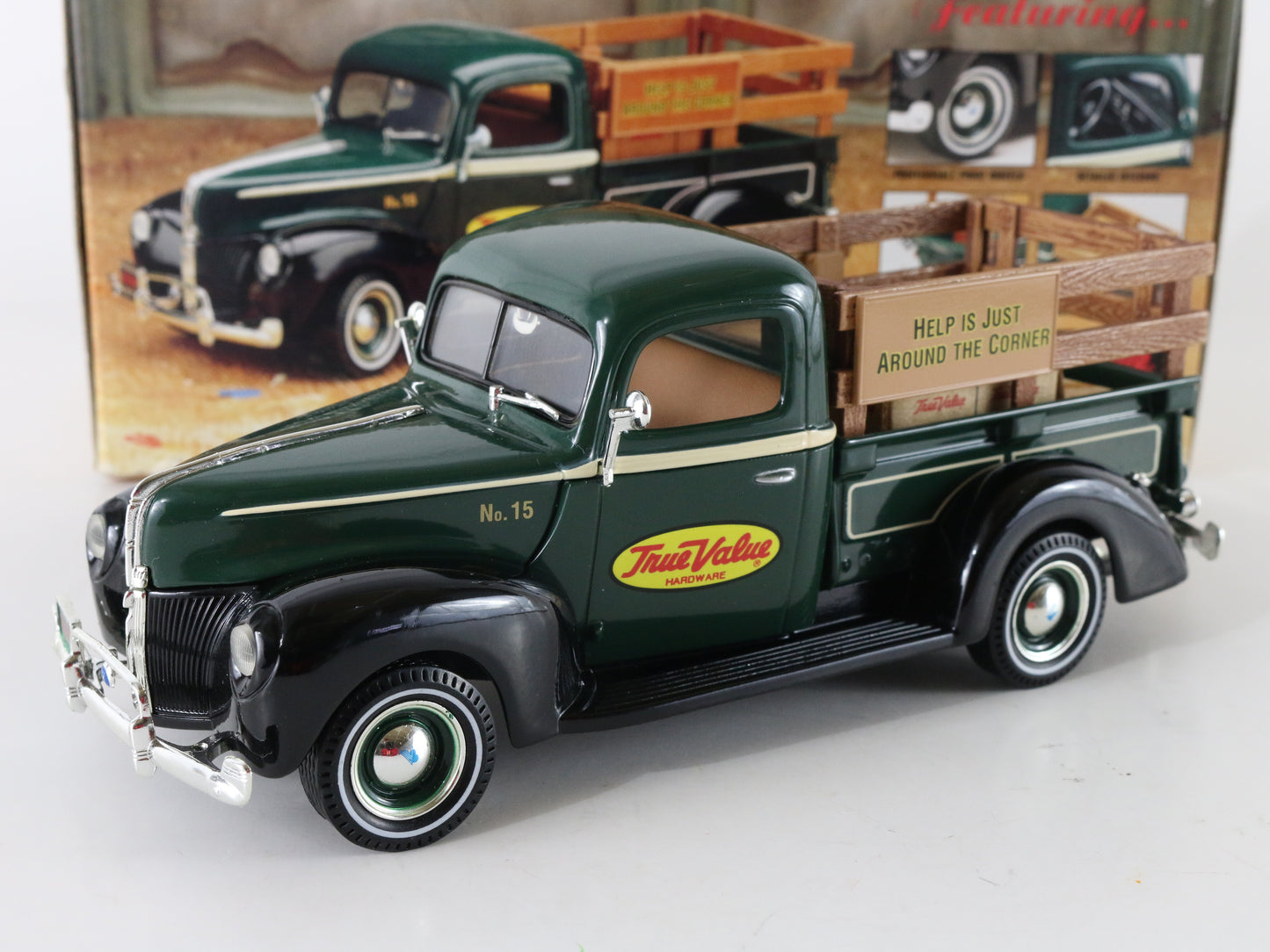 1940 Ford Pickup Truck Green True Value Coin Bank Ertl Model 1:25