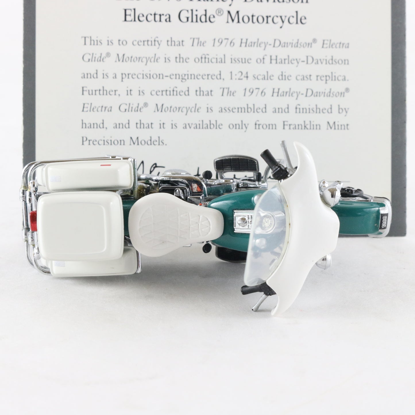1976 Harley Davidson Electra Glide Franklin Mint 1:24 Model Motorcycle