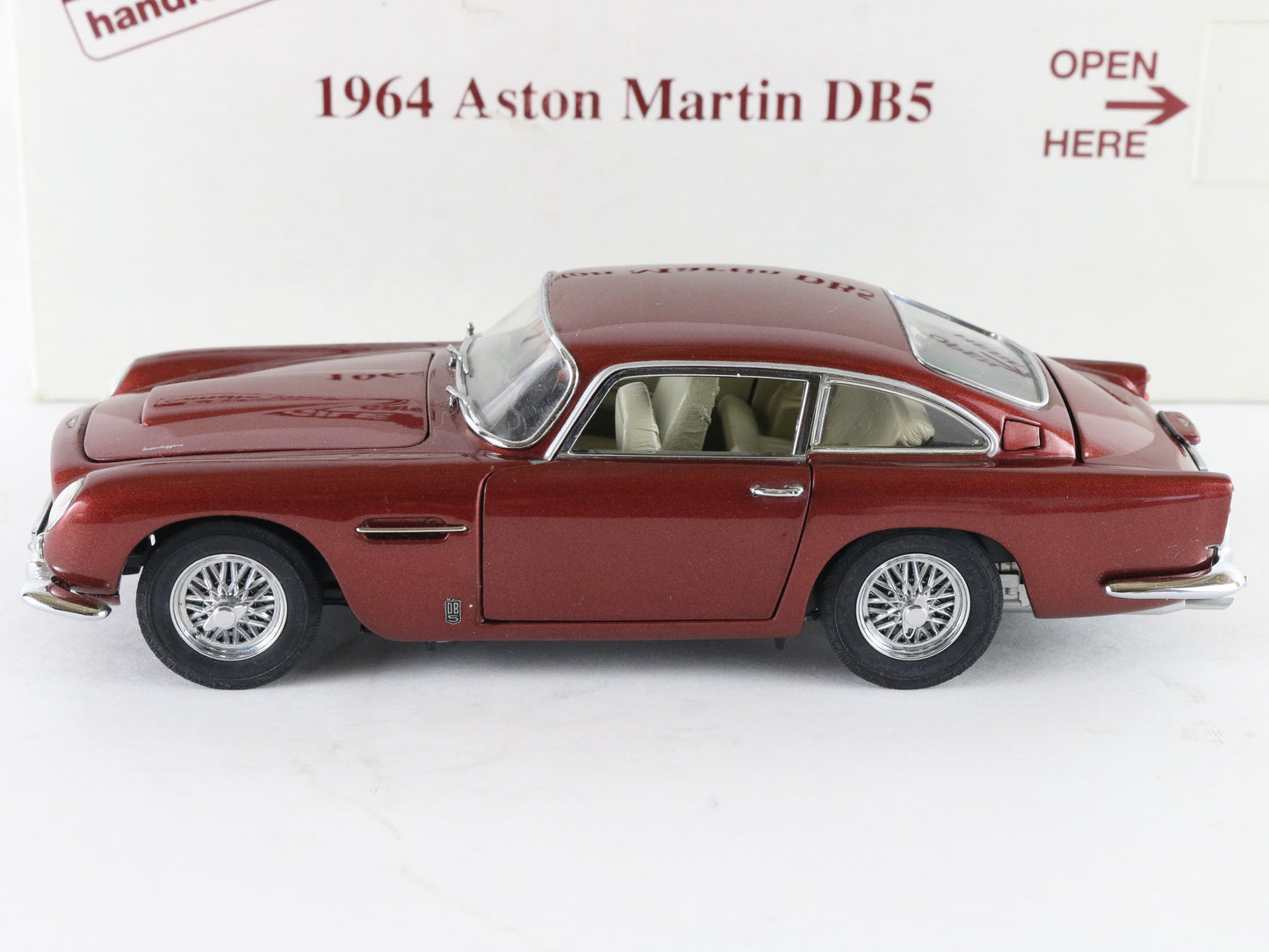 1964 Aston Martin DB5 Red Danbury Mint 1:24 Diecast Model Car