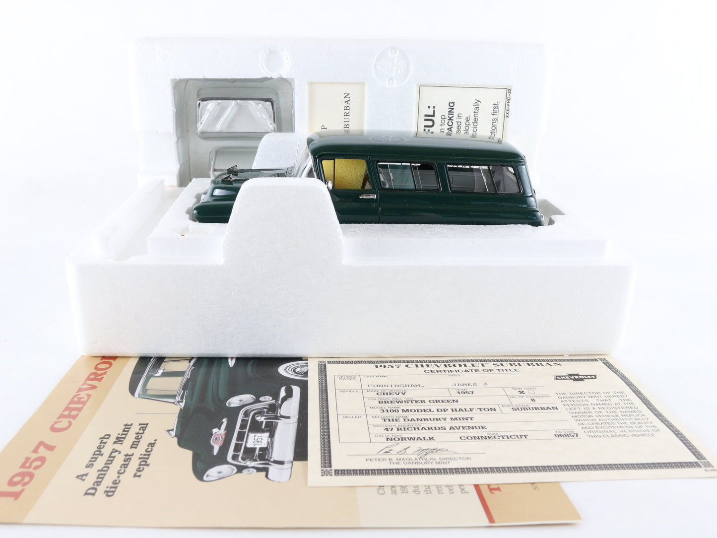 1957 Chevrolet Suburban 3100 Model DP Half-Ton Green Danbury Mint 1:24 Diecast
