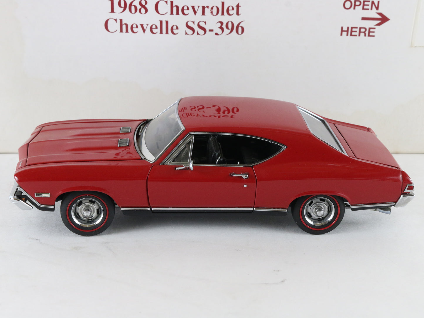 1968 Chevy Chevelle SS 396 Red Danbury Mint 1:24 Diecast Model Car