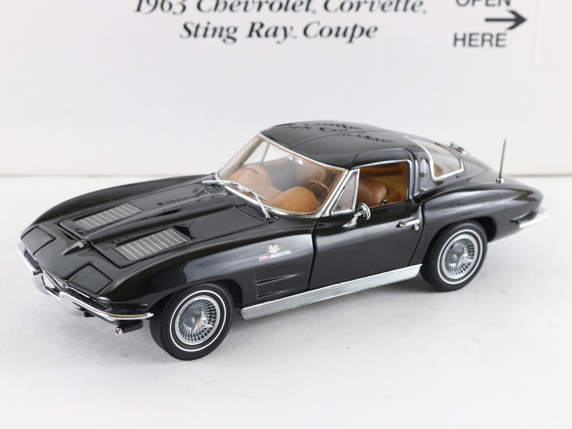 1963 Chevy Corvette Sting Ray Coupe Black Danbury Mint 1:24 Diecast Car