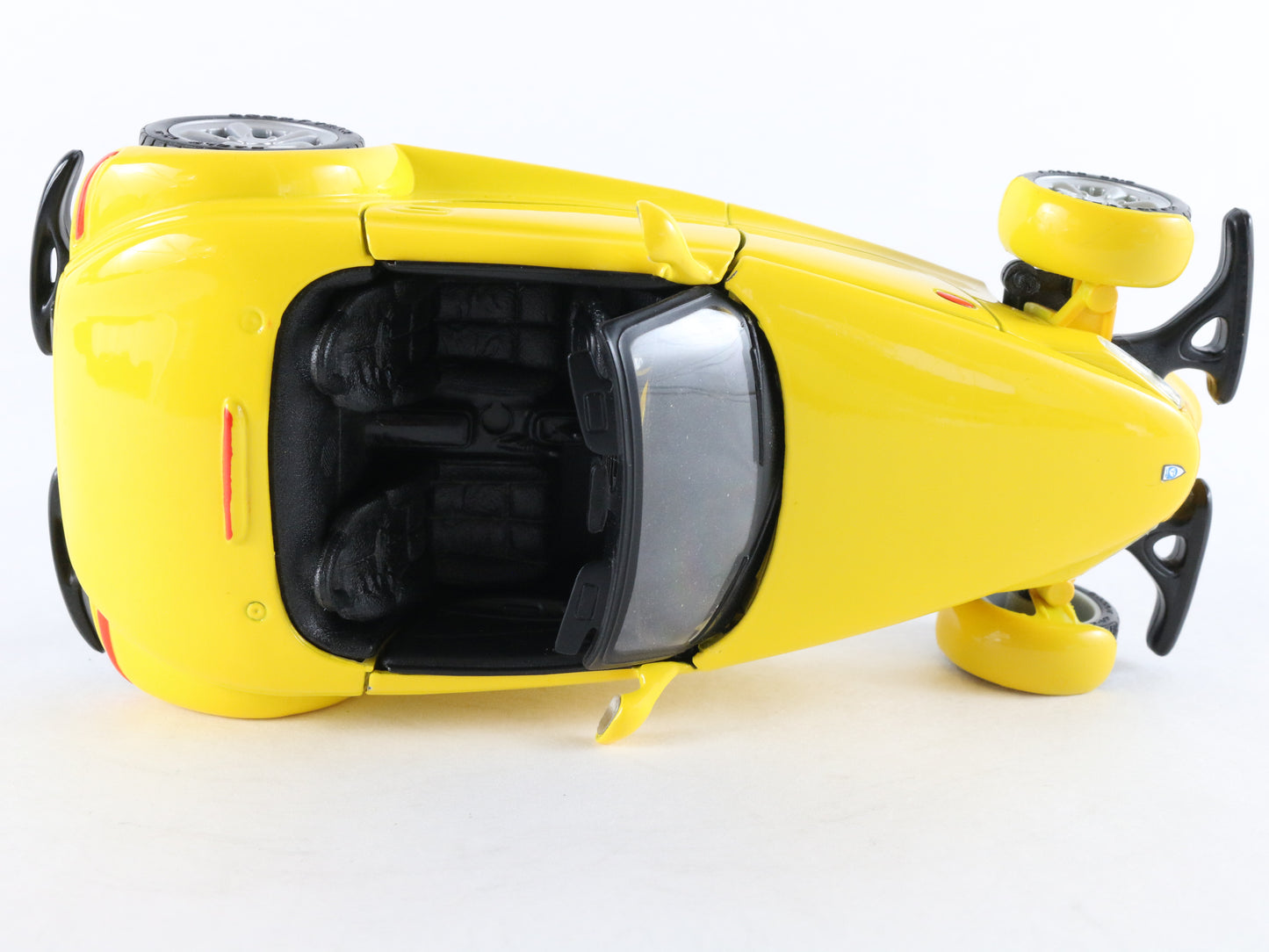 Plymouth Prowler Convertible Yellow Maisto 1:24 Diecast Model Car