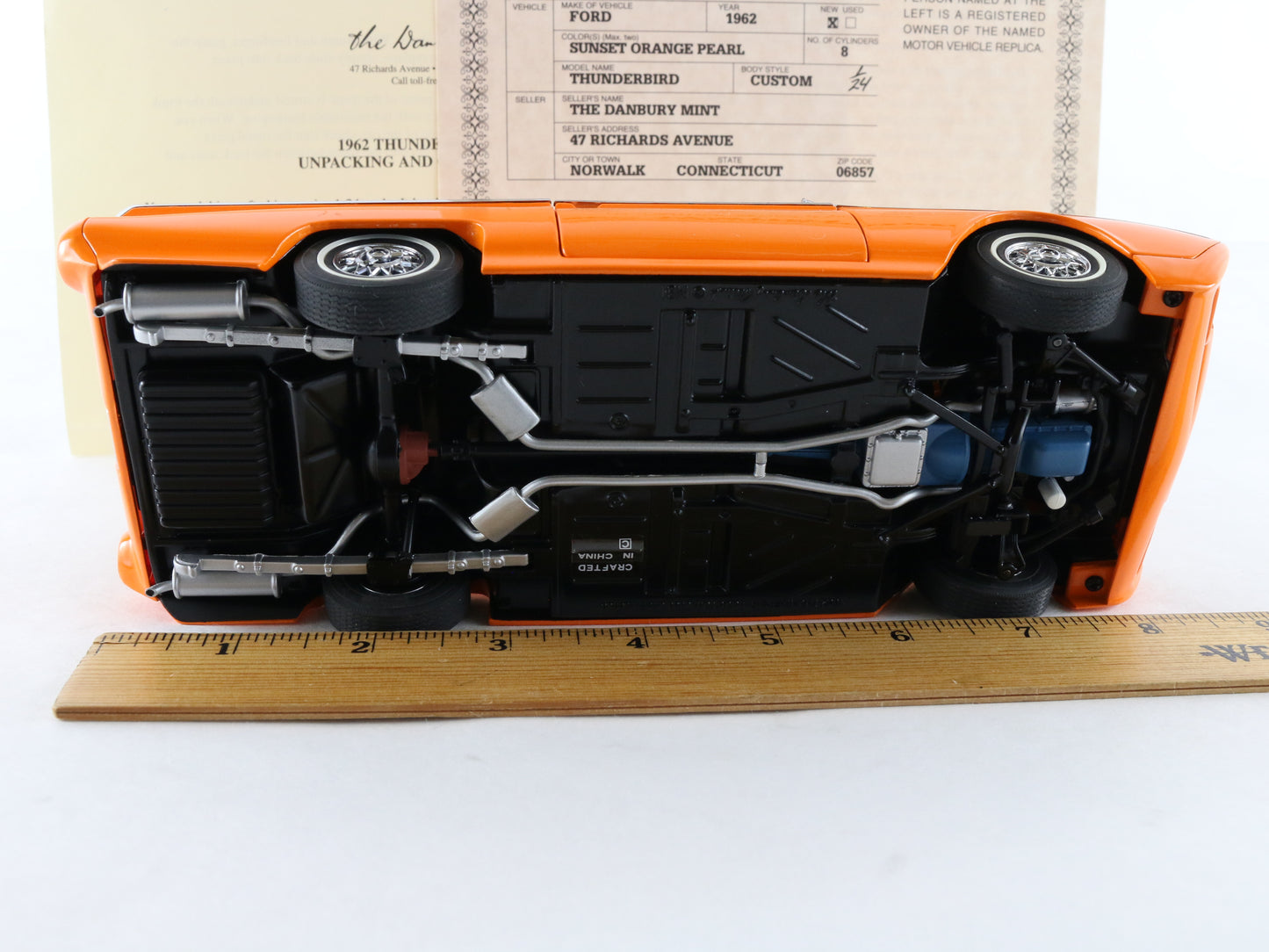 1962 Ford Thunderbird Custom Convertible Orange Danbury Mint 1:24 Model Car